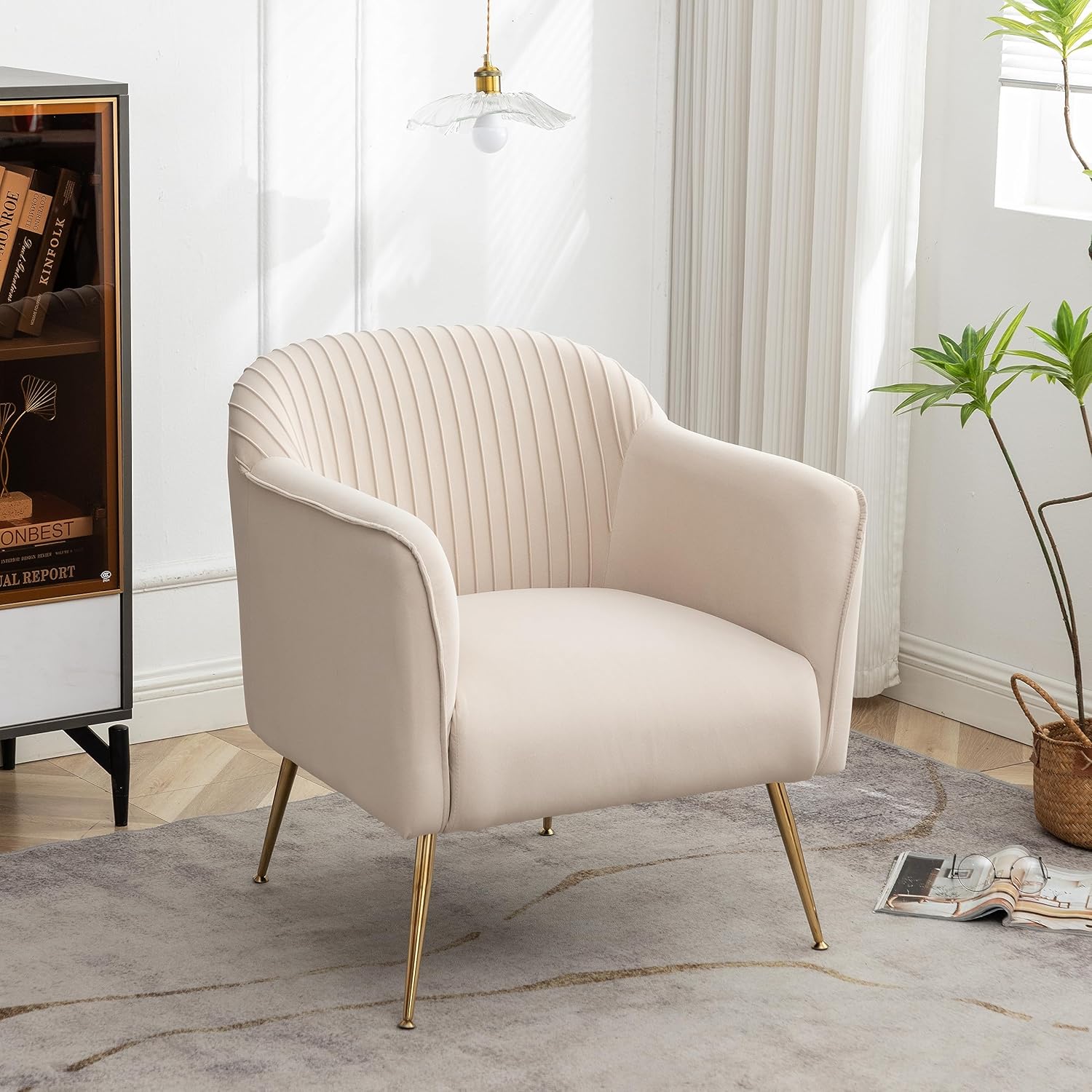 Contemporary Velvet Accent Chairs for Living Room, Bedroom and Entryway, Modern Armchair with Sleek Metal Legs, Elegant Seating Solution for Small Spaces, Mustard Yellow