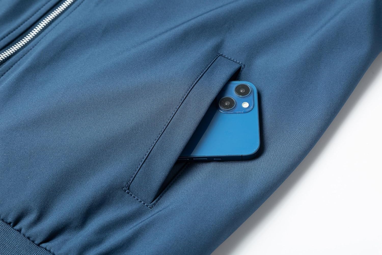 Jaqueta aviador masculina XiaoYouYu moderna, leve, corta-vento, jaquetas casuais masculinas para primavera e outono em promoção! Veja a oferta e mais achadinhos de Jaquetas & Casacos 3 Hoje é o melhor dia para comprar Jaqueta aviador masculina XiaoYouYu moderna, leve, corta-vento, jaquetas casuais masculinas para primavera e outono com aquele preço maroto! Promoção! Aproveite a oferta! 3