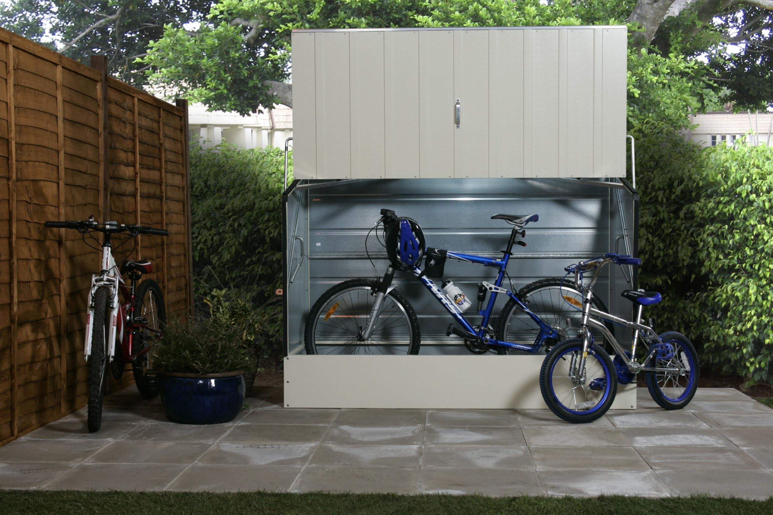 Bike Storage / Cycle Locker โ Bicycle Store - Cream Version