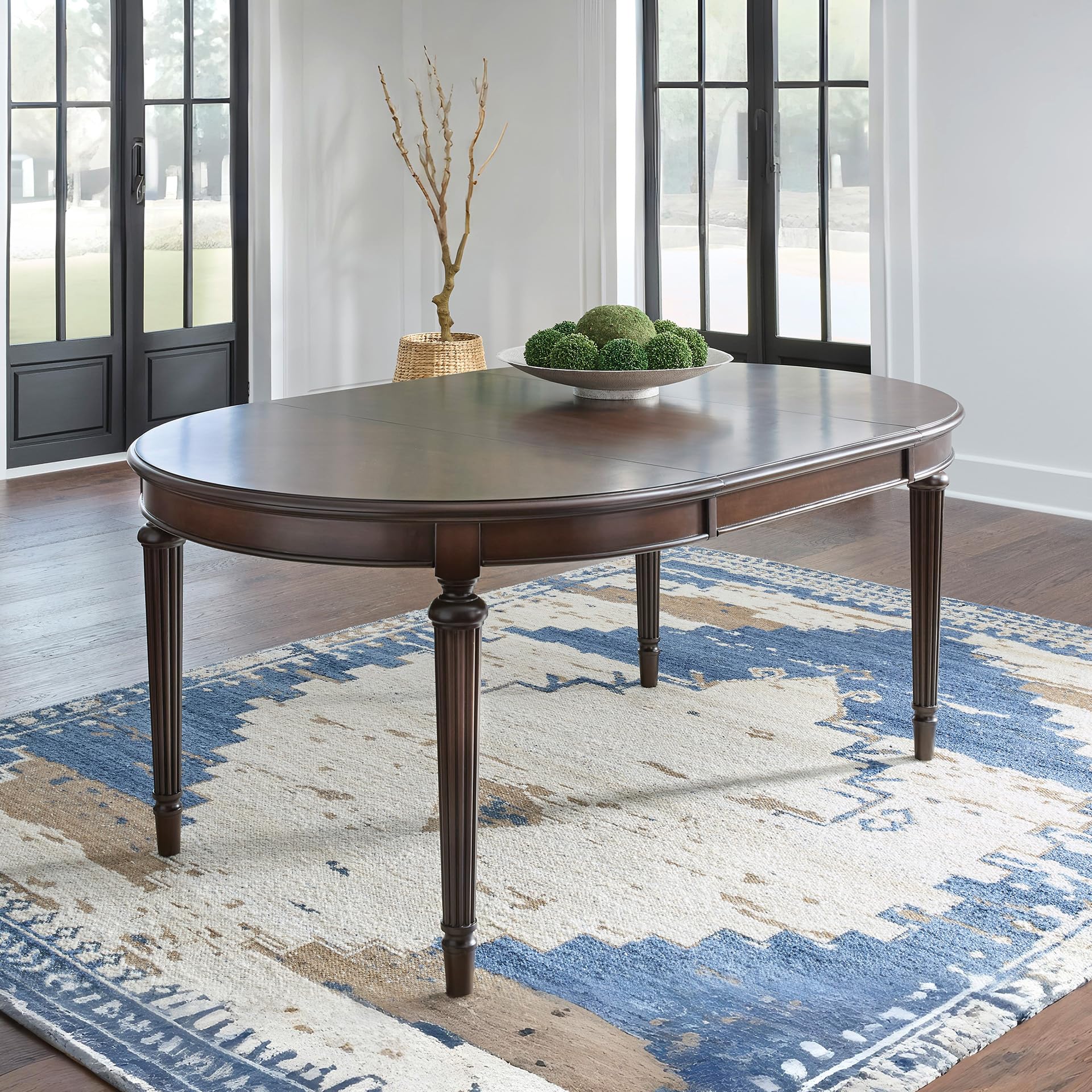 Amazon.com: Signature Design by Ashley Lavinton Classic Dining
