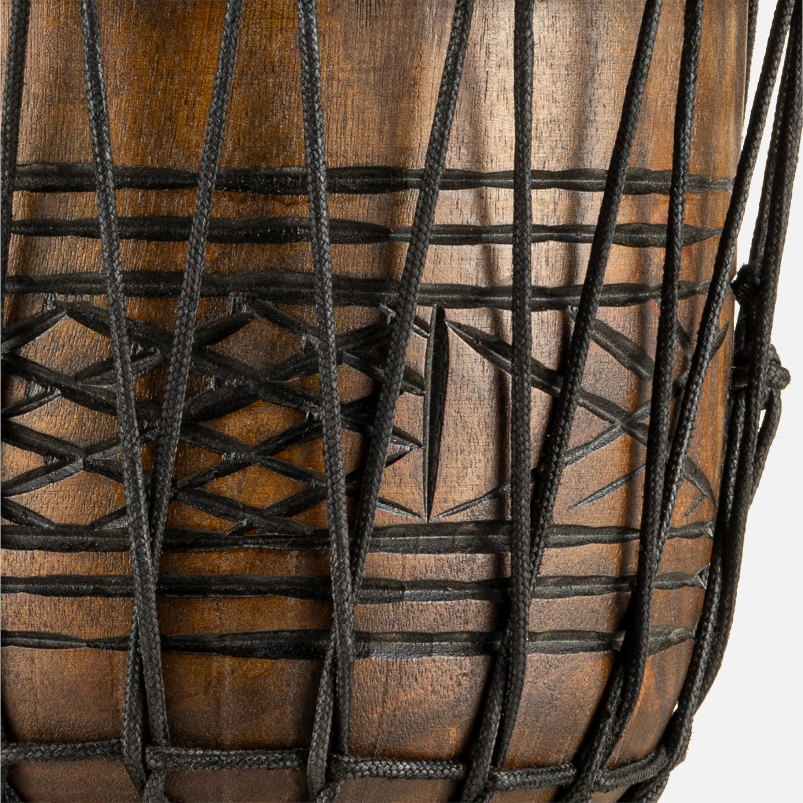 Meinl Percussion Artifact Series Djembe, Braun (HDJ17-S) | Handgeschnitzter Korpus, Höhe 15,75 Zoll, Durchmesser 8 Zoll, mit Nylonseilen, Ziegenfell, Mahagoni
