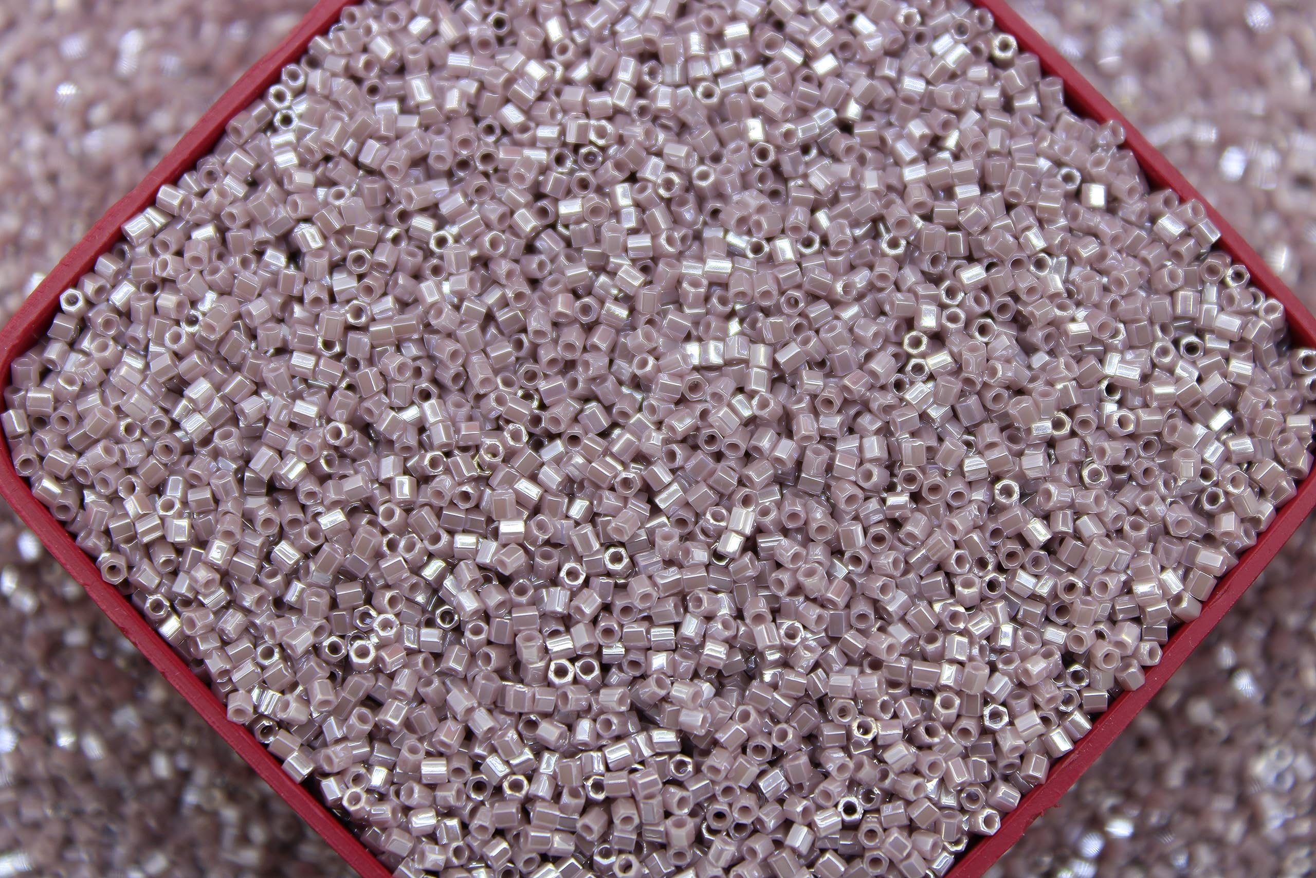 ★miyuki_heart_00★2026.6月27日　商品番号96 Miyuki Hexagon Cut, 15/0, Mauve Opaque Luster, Japanese Seed Beads