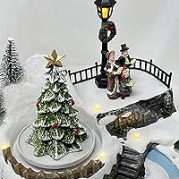 Vista 5 de Allgala Figura coleccionable de casa navideña de poliresina con fuente de alimentación dual USB y batería - Coro familiar y árbol - XH93415