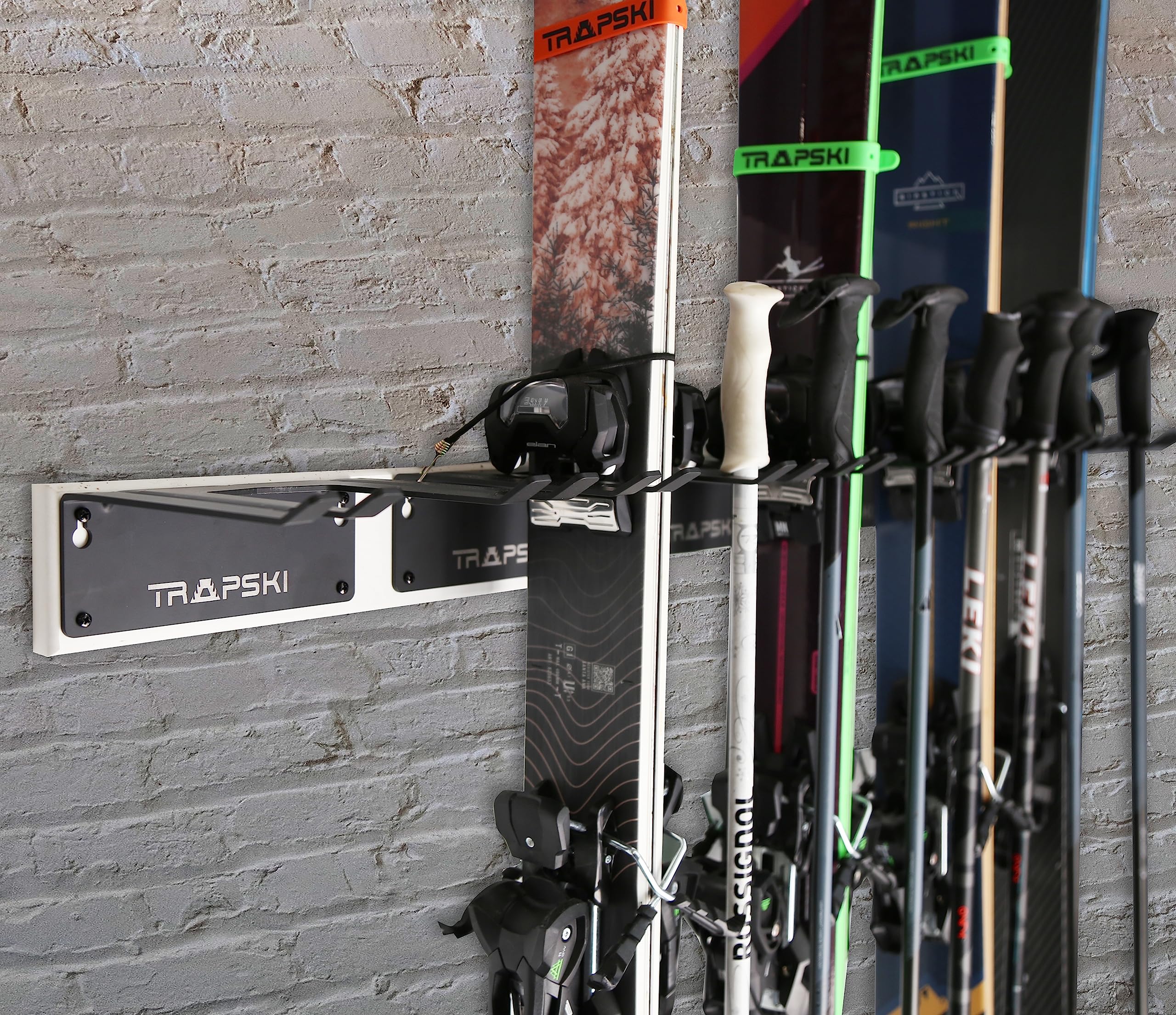 TRAPAWAY - Estante de pared | Capacidad para 1 par de esquís o snowboard por Bindings | Organizador de garaje para herramientas de patio, equipo y equipo | Aluminio | Sin partes móviles que romper o