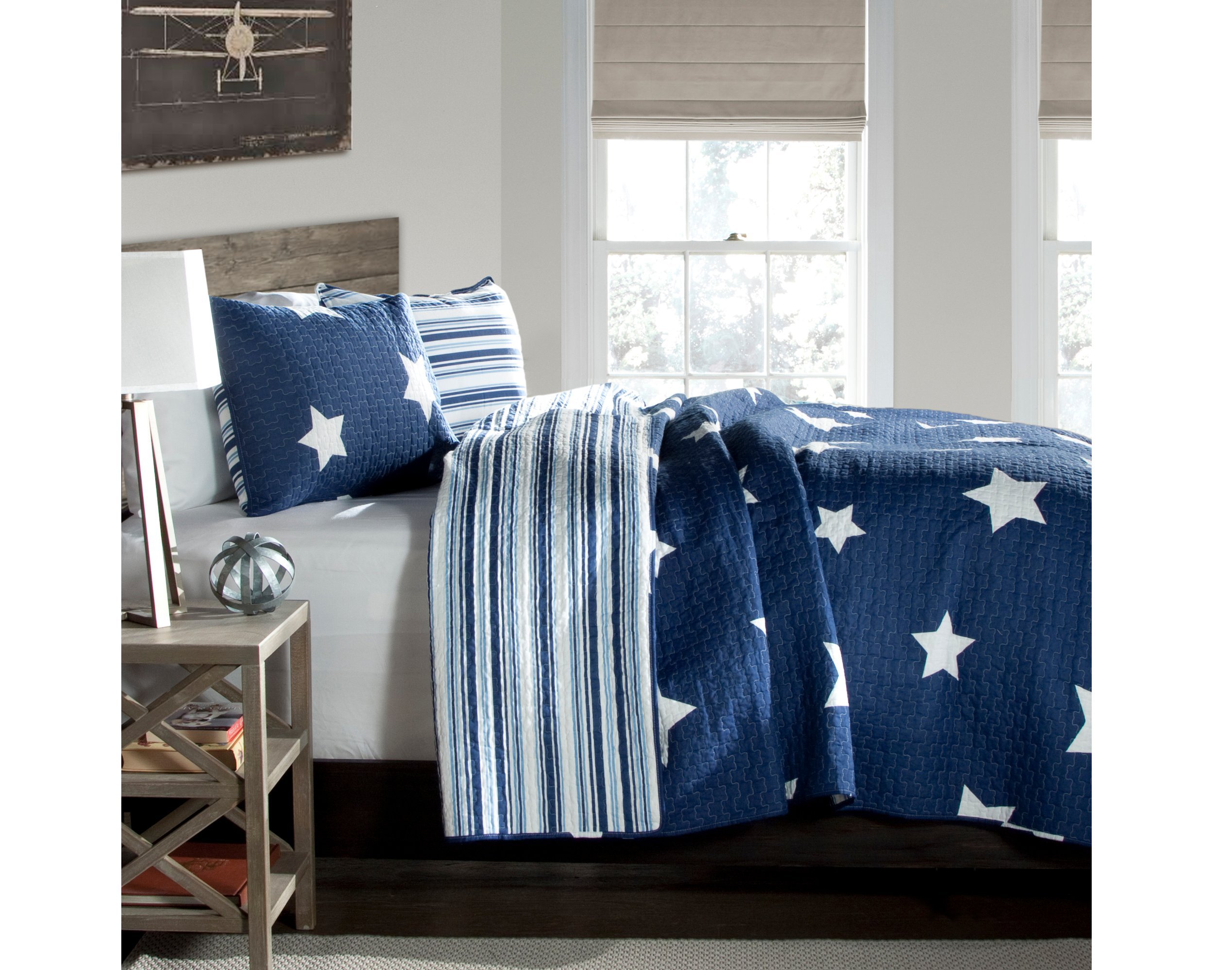 Photo 1 of Lush Decor Star Quilt Set - Reversible Striped Bedding - Twin - Navy