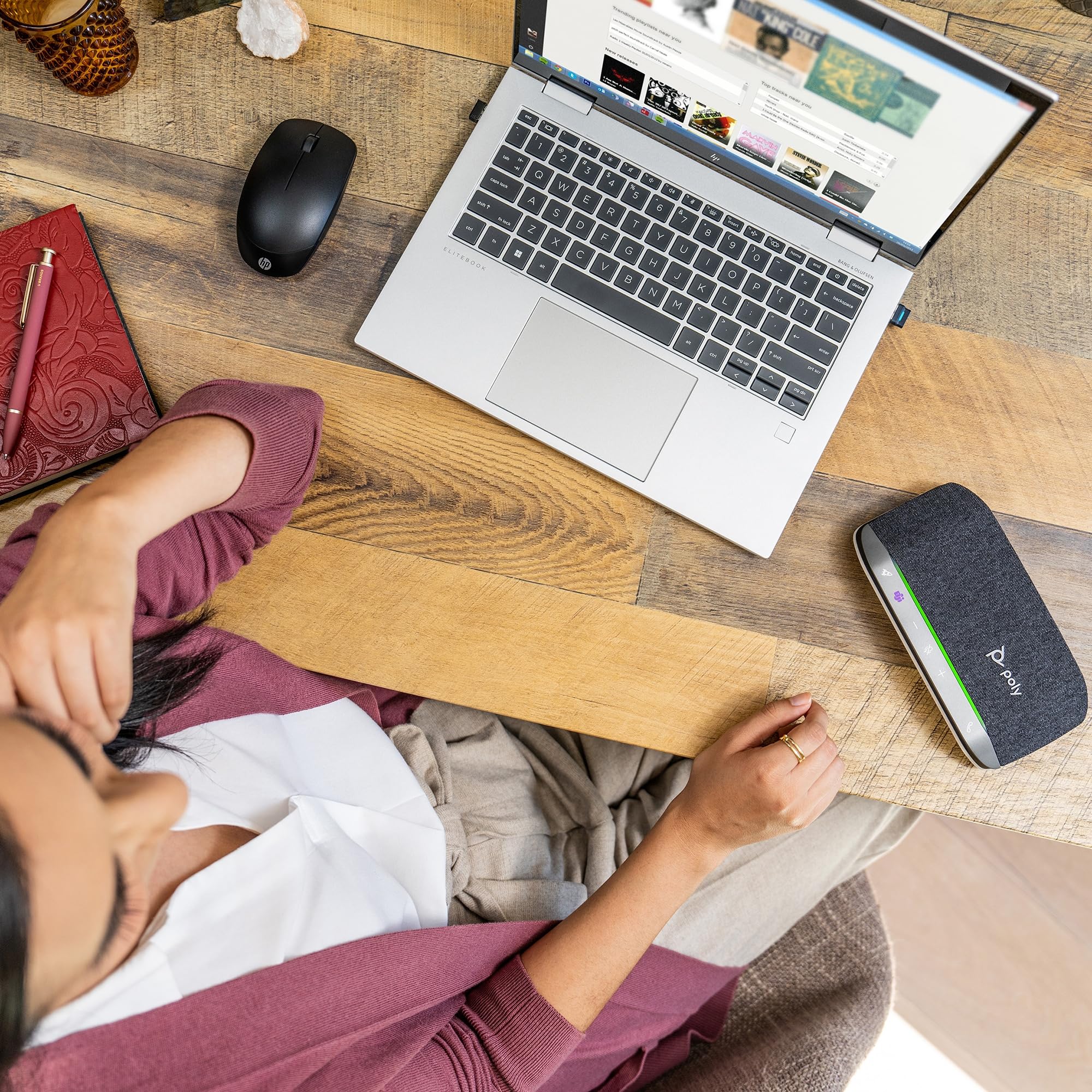 Poly Sync 20+, Vivavoce per Conferenze Senza Filo, Connessione Bluetooth 5.1, USB-A e USB-C, Audio Riduzione Rumore ed Eco, Autonomia 20 Ore, Adatto per Teams, Compatibile con Windows e macOS, Nero