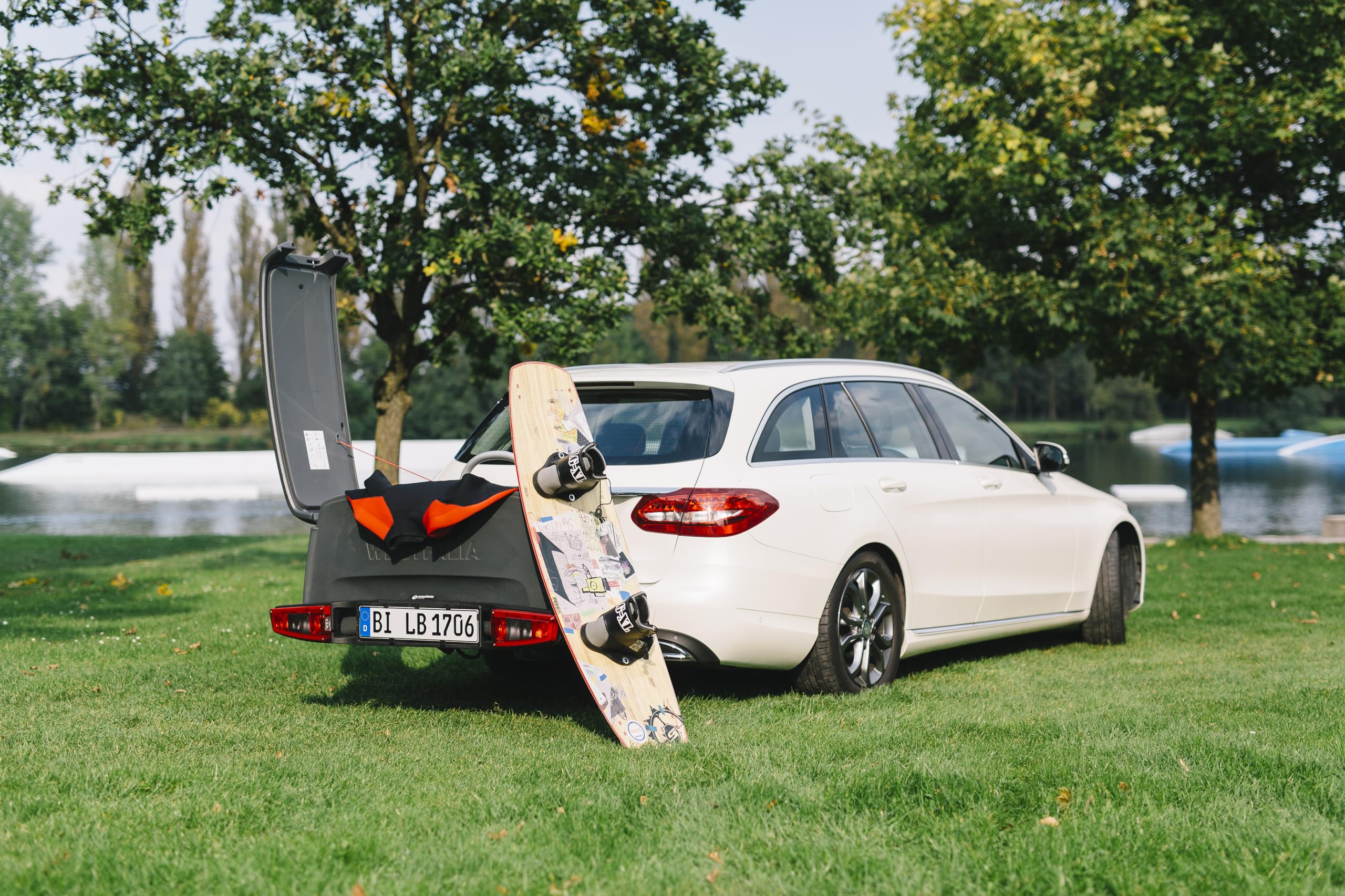 Westfalia Caja de Transporte para Portabicicletas BC 60, Bikelander y Bikelander Classic- Caja de Transporte Trasera con Capacidad de 200 L, Impermeable