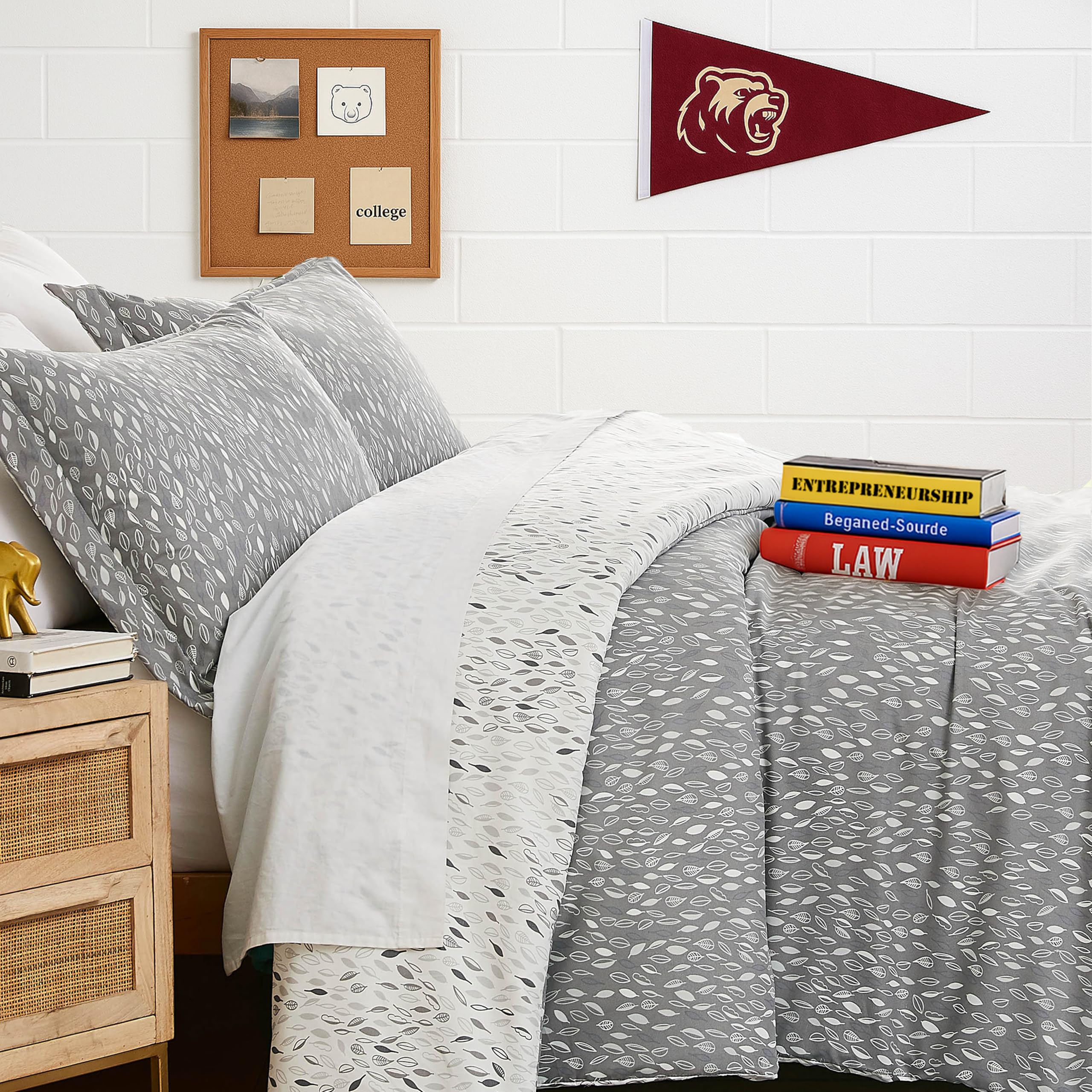 Southshore Fine Living, Inc. Botanical Leaves Collection - 2-Piece Twin Bed Comforter Set, Down Alternative Comforter Set, Microfiber Fabric, Twin