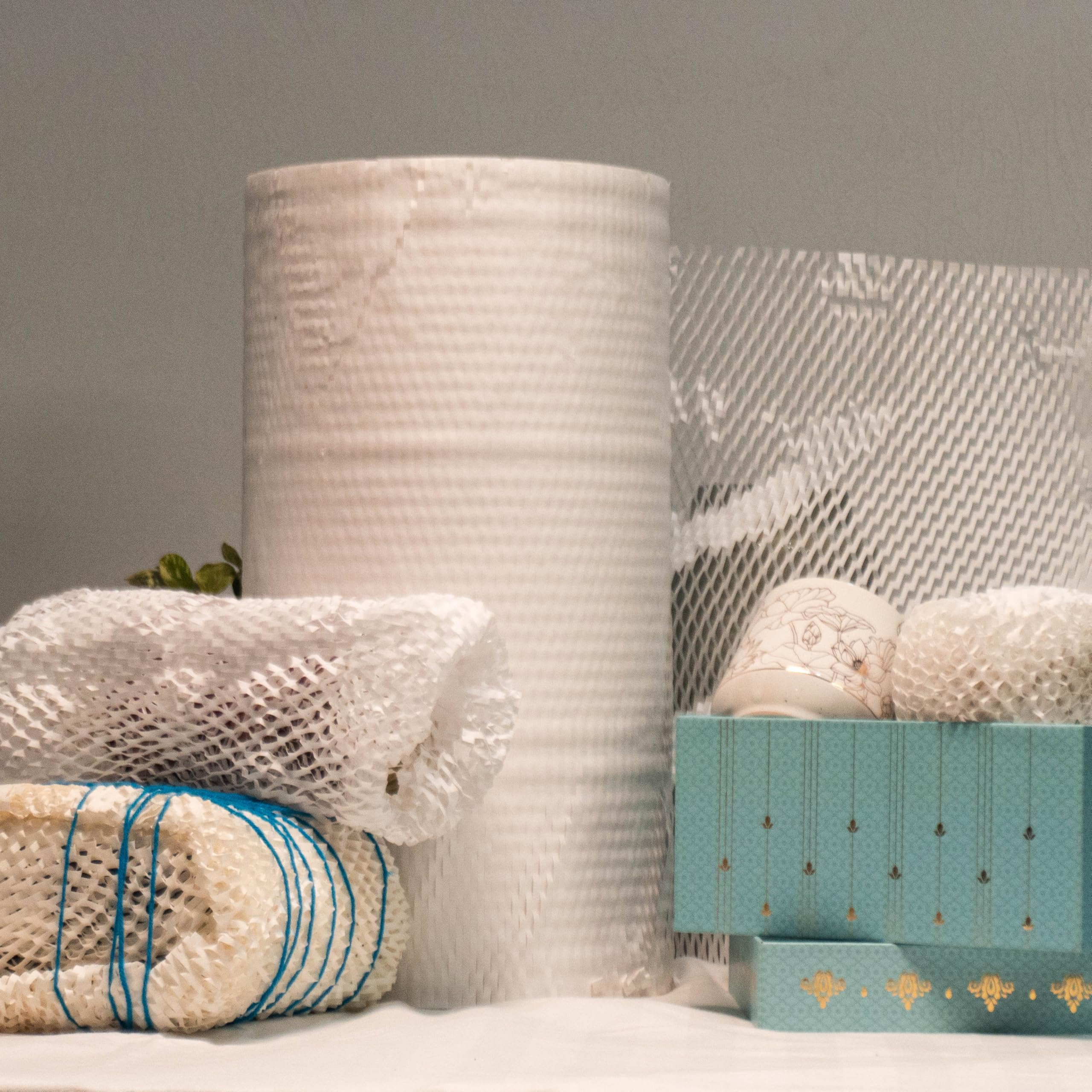 EcoCushion® Paper Bubble Wrap | 100M x 12" Roll | White | Ecofriendly bubble wrap | Expandable upto 150M | Honeycomb design 2
