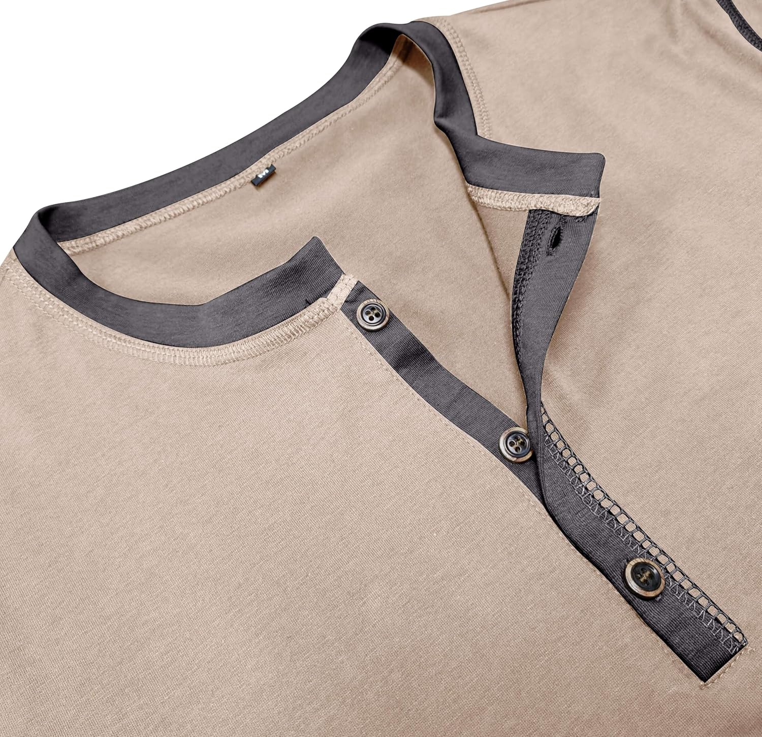 Camiseta masculina Henley manga longa casual moda botão clássica básica leve em promoção! Veja a oferta e mais achadinhos de Camisetas 5 Hoje é o melhor dia para comprar Camiseta masculina Henley manga longa casual moda botão clássica básica leve com aquele preço maroto! Promoção! Aproveite a oferta! 5