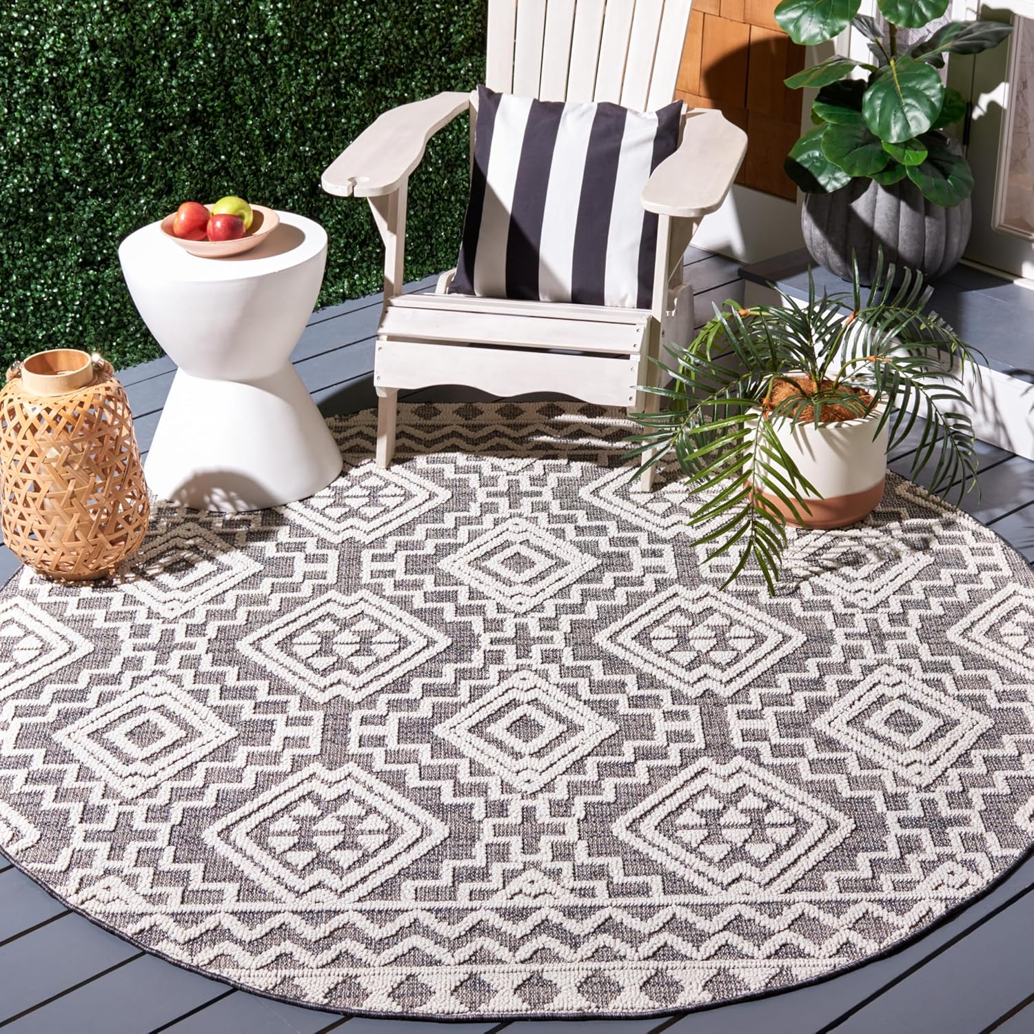 SAFAVIEH Global Collection Area Rug - 6'7" Round, Grey & Ivory, Non-Shedding & Easy Cleaning, Ideal for Living Room, Bedroom, Office, Dining Space (GLB878F)