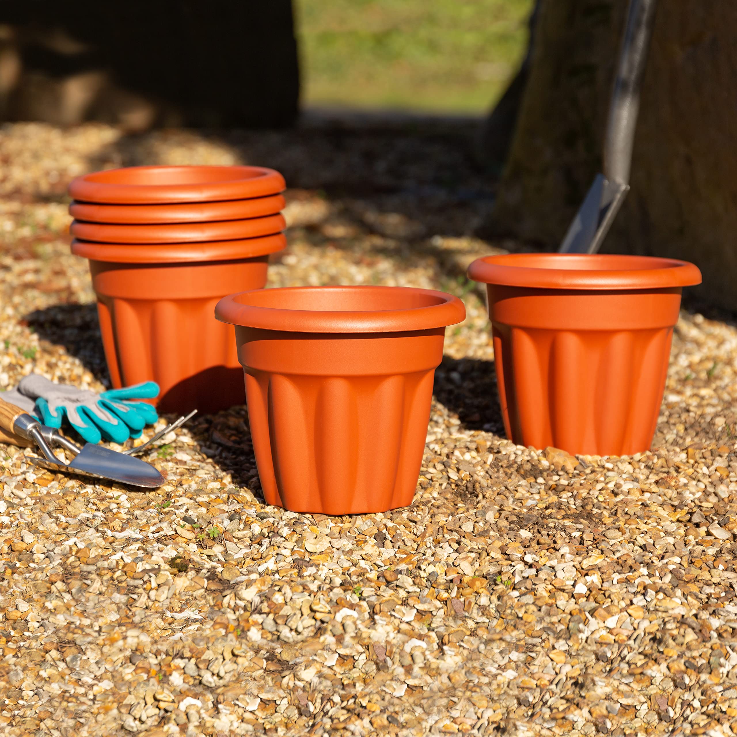 Wham Vista 6 x 25cm Round Plastic Garden Planters | 100% Recycled Plastic | Weather Resistant & Lightweight | Indoor & Outdoor Use | Drainage in UK - Terracotta