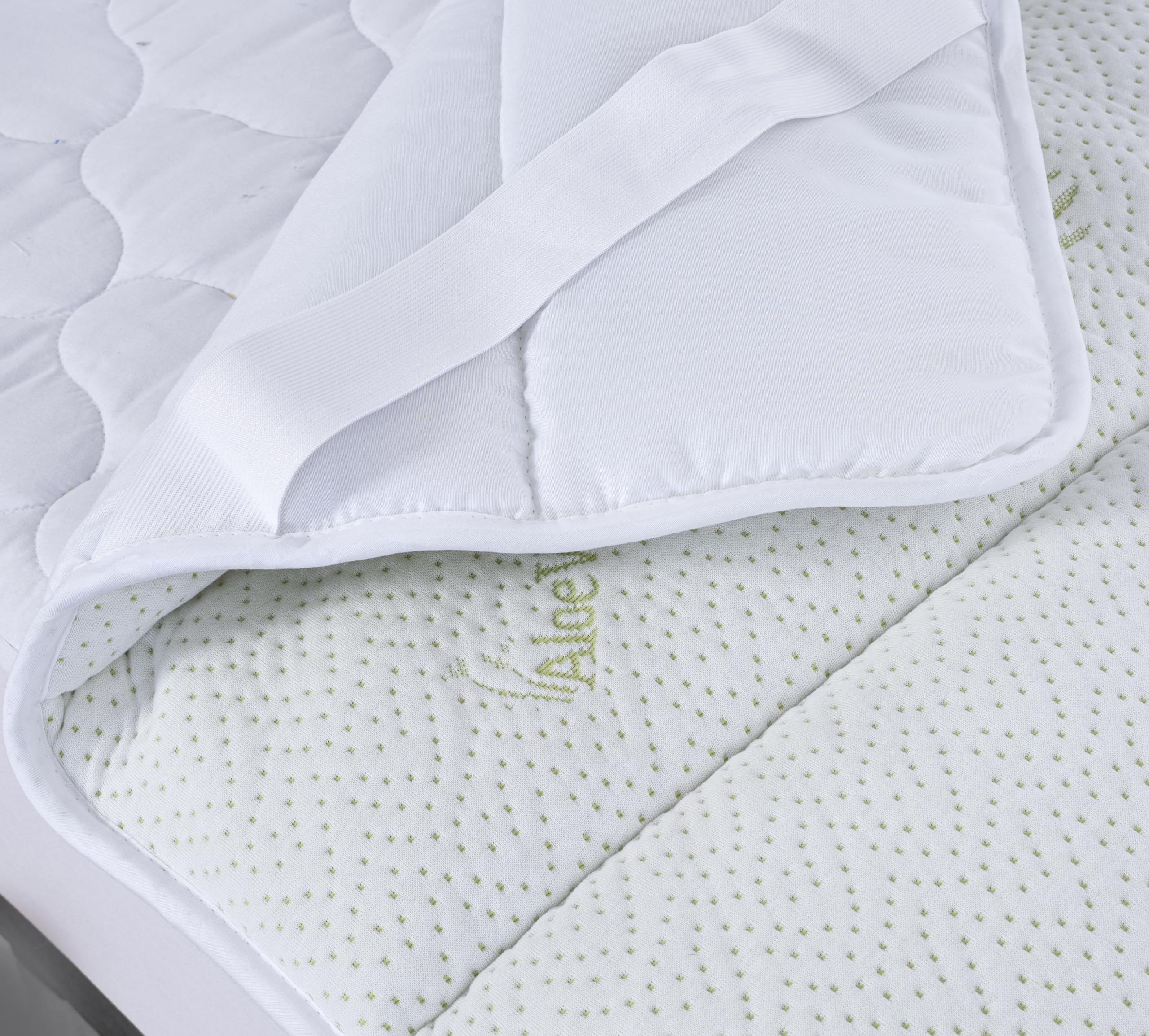 Topper Matrimoniale 180 x 200 Aloe Vera Correttore Materasso Anallergico Fresco e Traspirante in Microfibra con Elastici Extra Morbido (Matrimoniale)