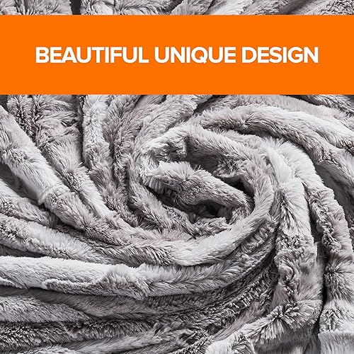 Miniatura 3 de Cheer Collection Manta de piel sintética para sofá cama dormitorio y sala de estar patrón de diseño de hojas suave y acogedor decoración elegante