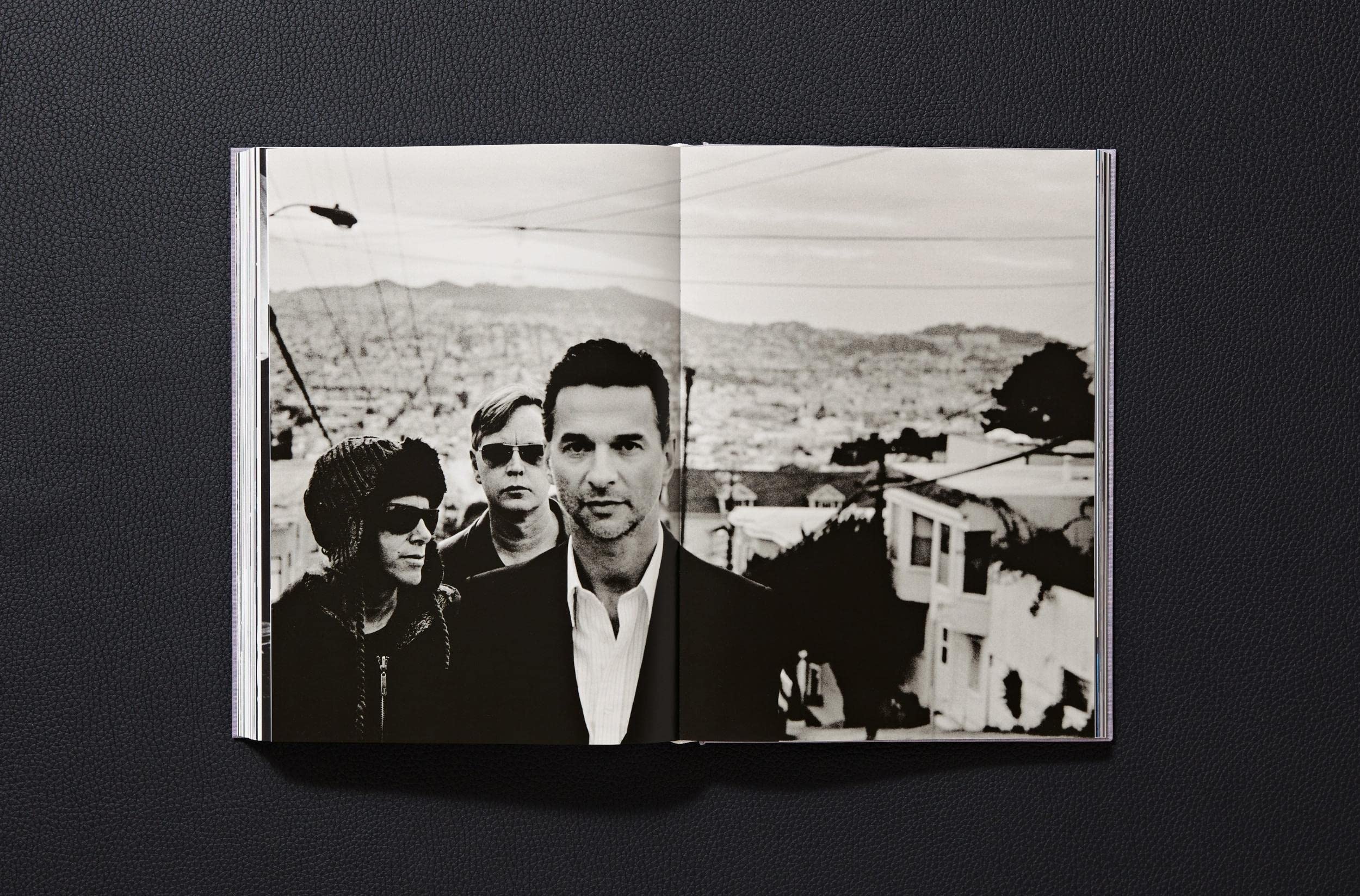 Depeche Mode by Anton Corbijn: 81-18