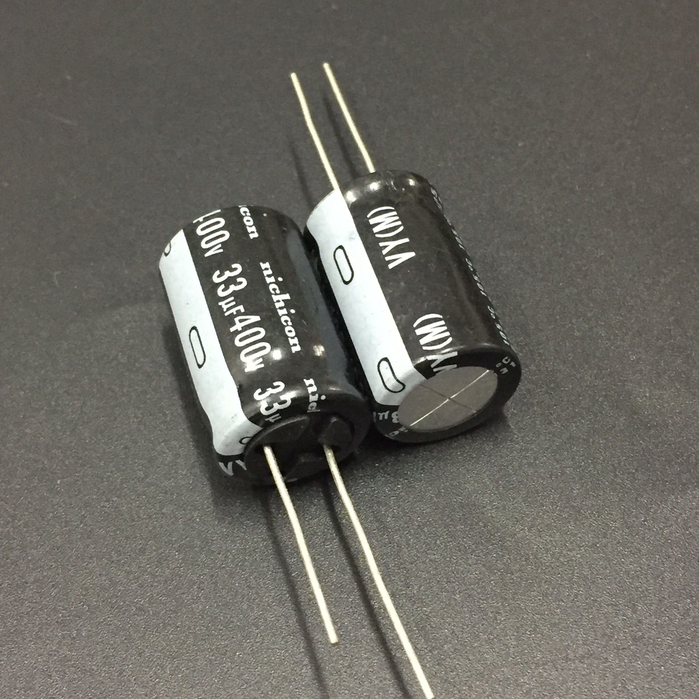 Dispositivi elettronici 10pcs 400V 33uF 400V33uF 16X25mm VY Condensatore ad ampia gamma di temperature