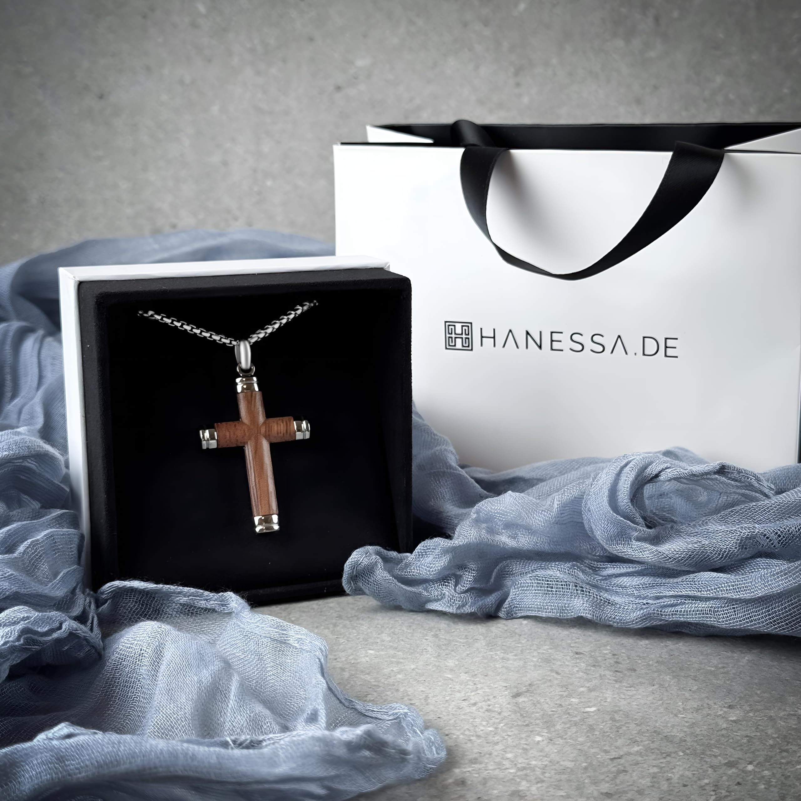 Personalisierte Kette mit Gravur Edelstahl 60 cm mit Anhänger Kreuz Holz - Personalisierte Halskette für Männer und Frauen - Personalisierter Schmuck Damen Herren