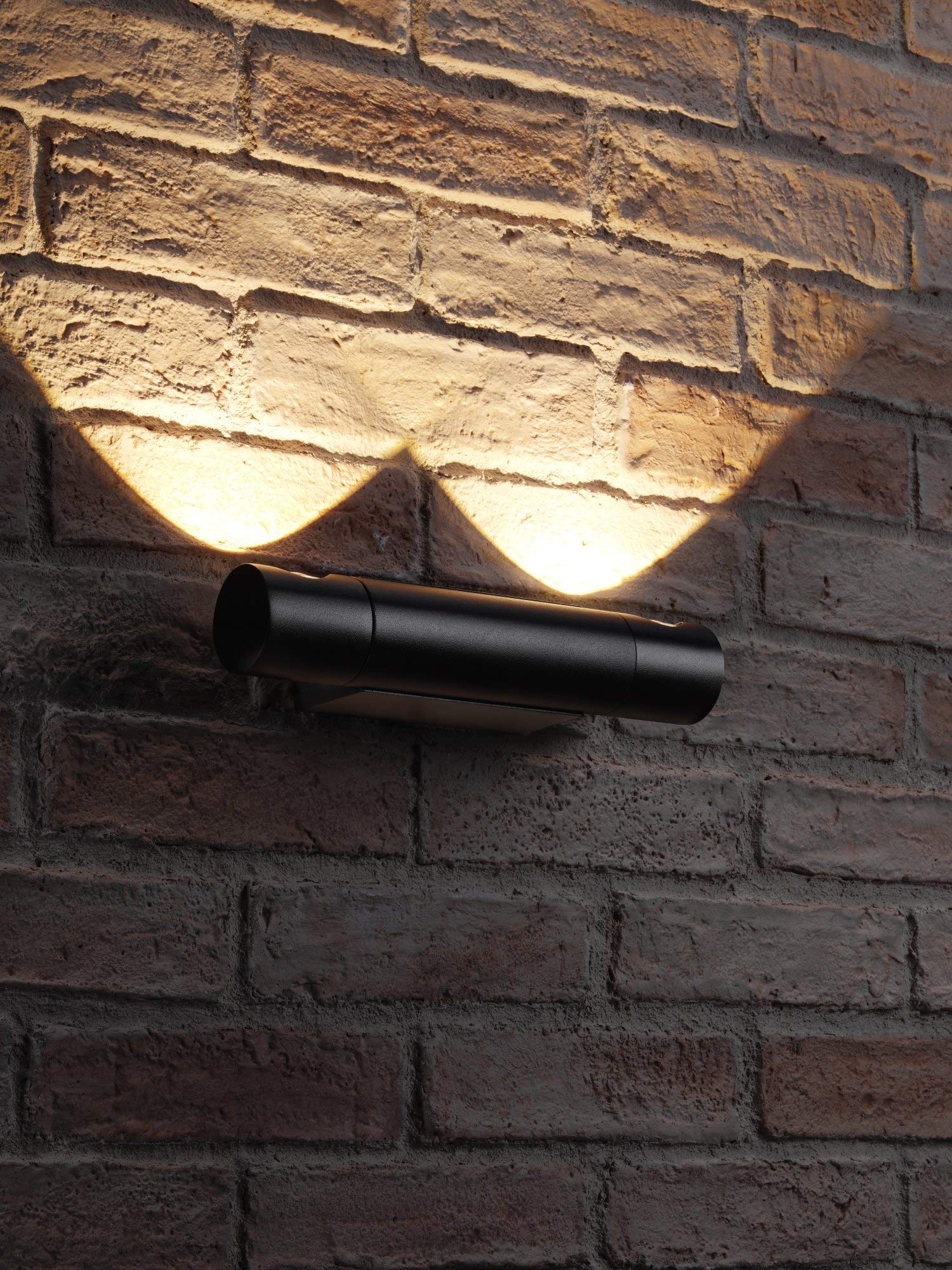 Auraglow Schwarz Integrierte LED Innenbeleuchtung im Außenbereich Drehbar Auf und Ab Wandleuchte, IP54, Warmweiß für Hausveranda, Garage oder Garten | Drehbare innen außen Warmweiß Halterung, verstellbare Richtung, für Eingang, Garage, Garten und Flur