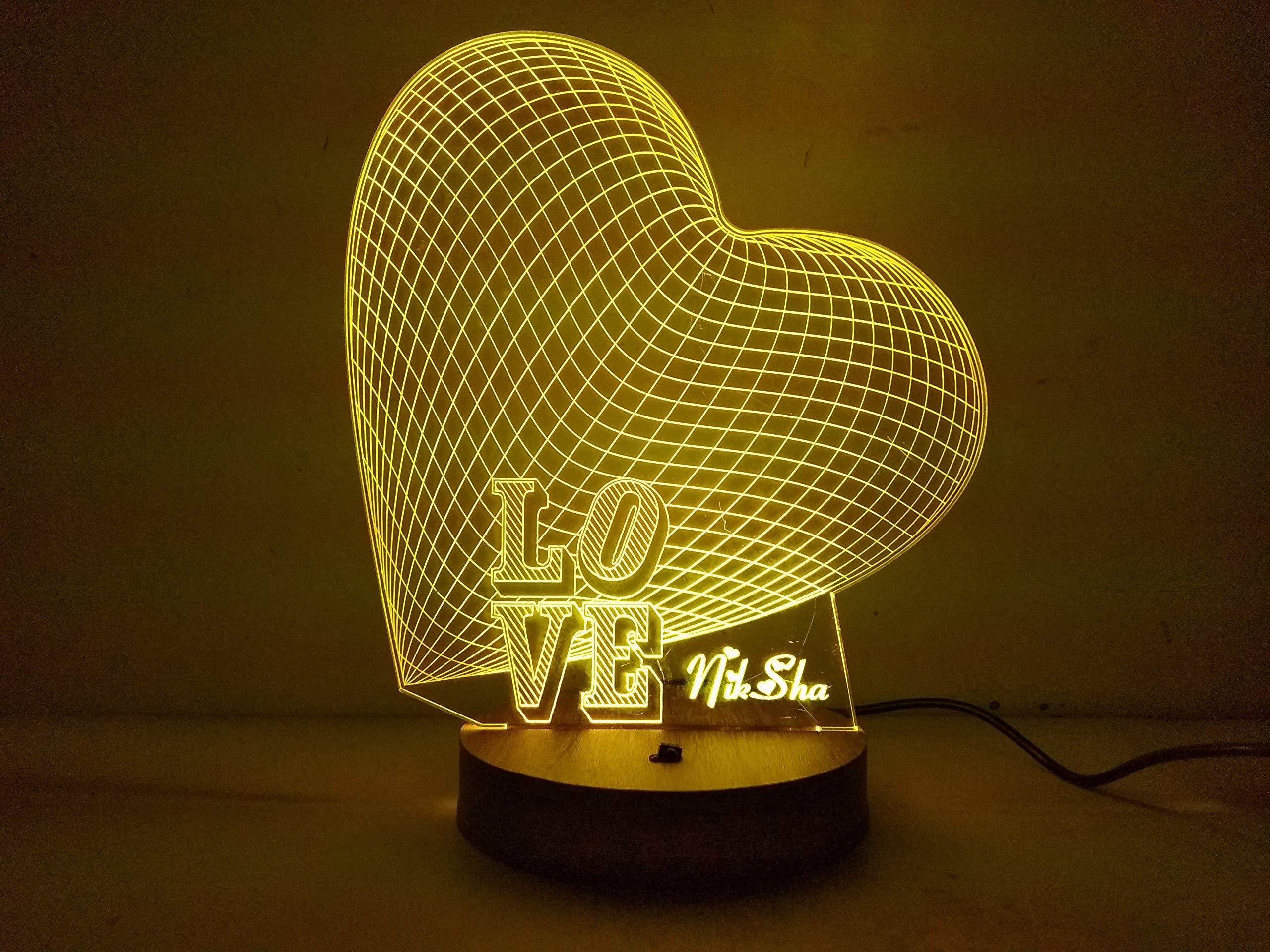 Designelle 3D Illusion Lamp Personalised with Any Text or Name (Gold, Big Heart)