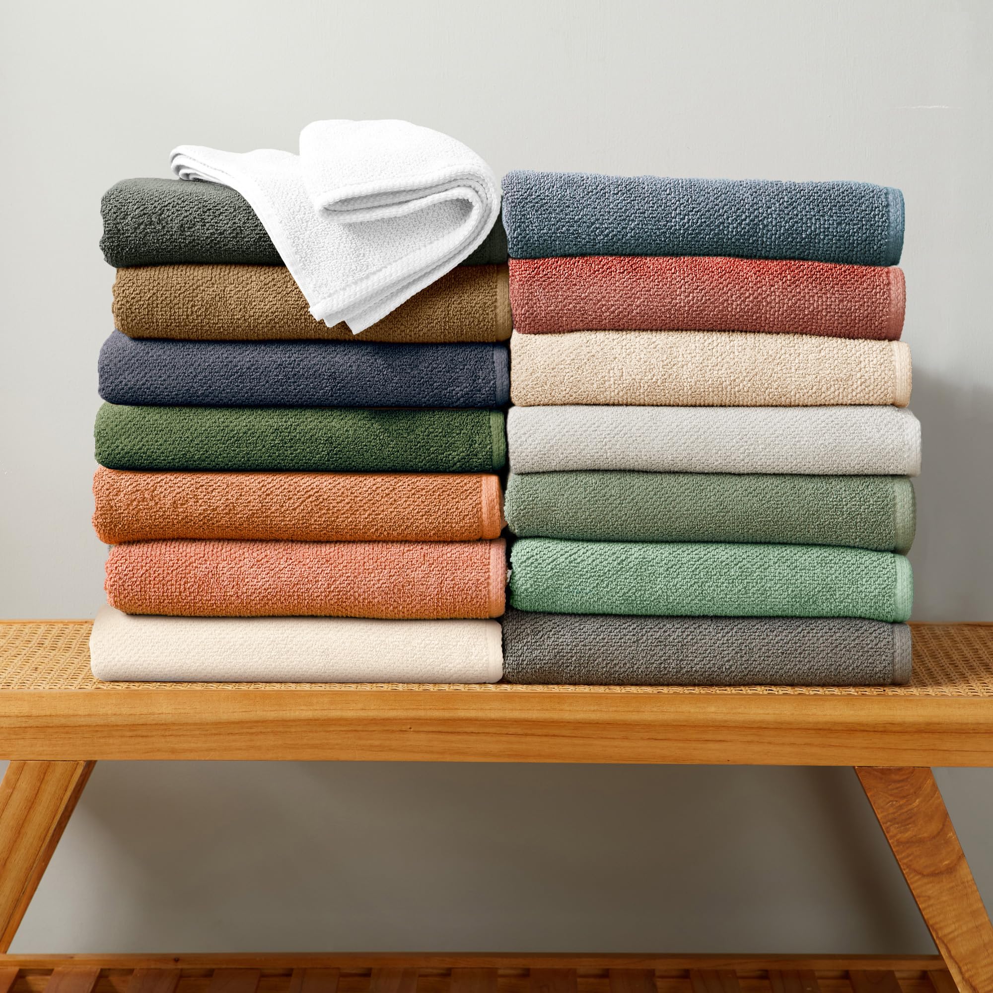 Great Bay Home Badetuch-Set, 100 % Baumwolle, 137 x 68 cm, saugfähig, schnell trocknend, langlebig, für Badezimmerdekoration, niedrig, zweilagige Fasern (Taupe), 4 Stück