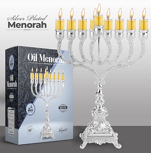 Miniatura 2 de Ner Mitzvah Menorá de aceite chapada en plata, se adapta a vasos de aceite de Janucá estándar y velas grandes, diseño en relieve, base cuadrada, 10