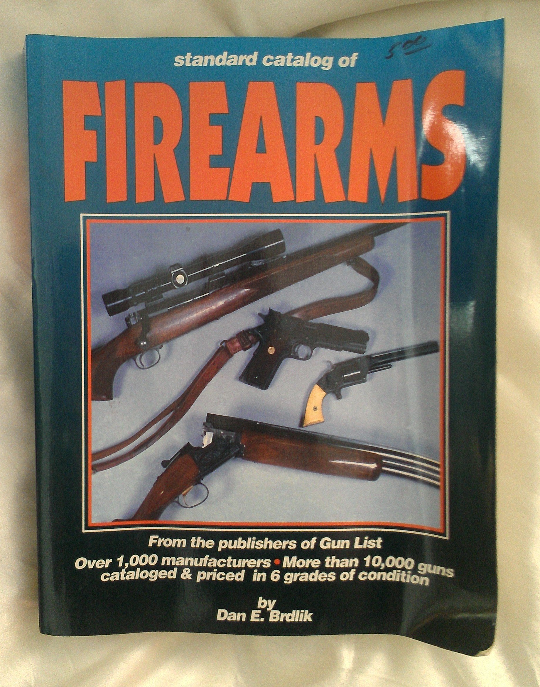 Standard Catalog of Firearms 9780873411561 Brdlik, Dan
