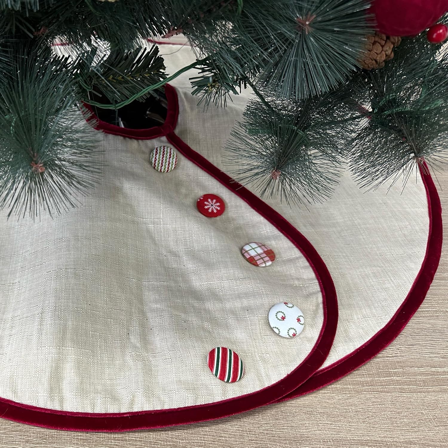 36-Inch Linen Christmas Tree Skirt with Decorative Buttons, Magnetic Snap Closure, Beige