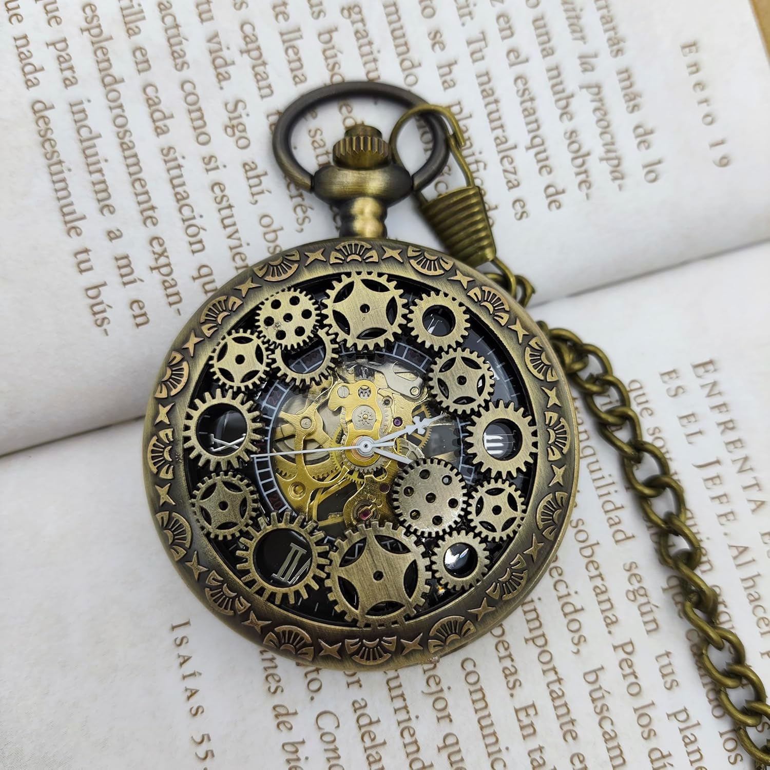 Men's Black Mechanical Retro Pocket Watch, Classic Manual Winding Mechanical Pocket Watch, with Chain, Suitable for Various Holidays as a Thoughtful Gift.