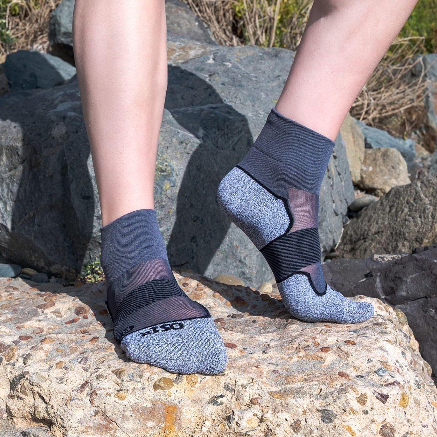 OS1st AC4 Active Comfort Socks with Blister Protection Double-tab and reinforced seamless toe, great for runners - Image 8