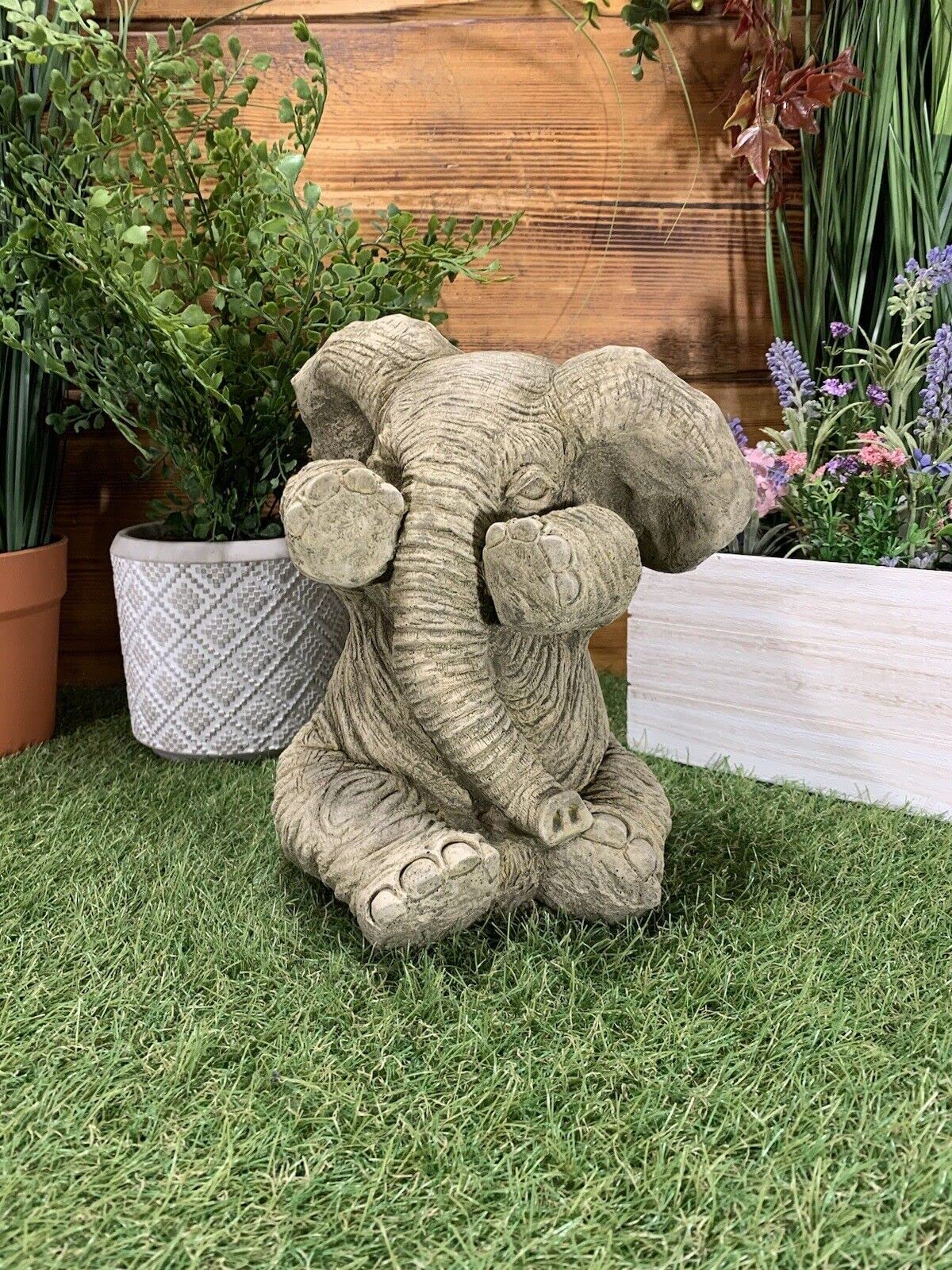 STONE GARDEN CUTE SHY SITTING BABY ELEPHANT GIFT STATUE ORNAMENT