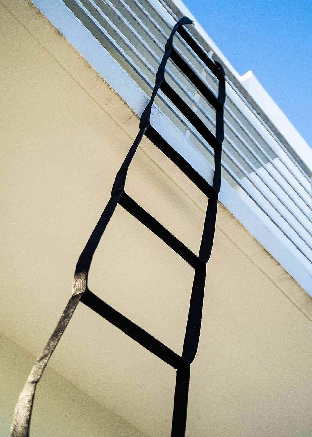 Fire Escape Ladder 3 Story 24 ft (7,5m) | Webbing Ladder with Snap Hooks | Lightweight, Compact & Portable | Safety Rope Ladder Multi-Functional & Weather Resistant - 