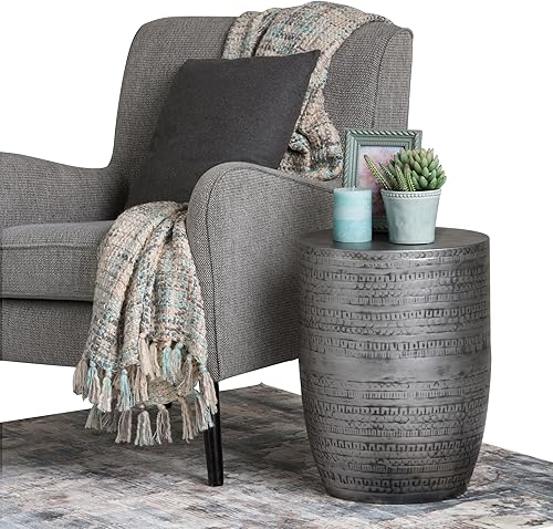 Miniatura 3 de SIMPLIHOME Johnsen Mesa de Metal - Mesa de Acento de Tambor de Hierro Macizo de 15 pulgadas de Ancho en Plata Antigua con Patrón Tribal, Mesa Plata