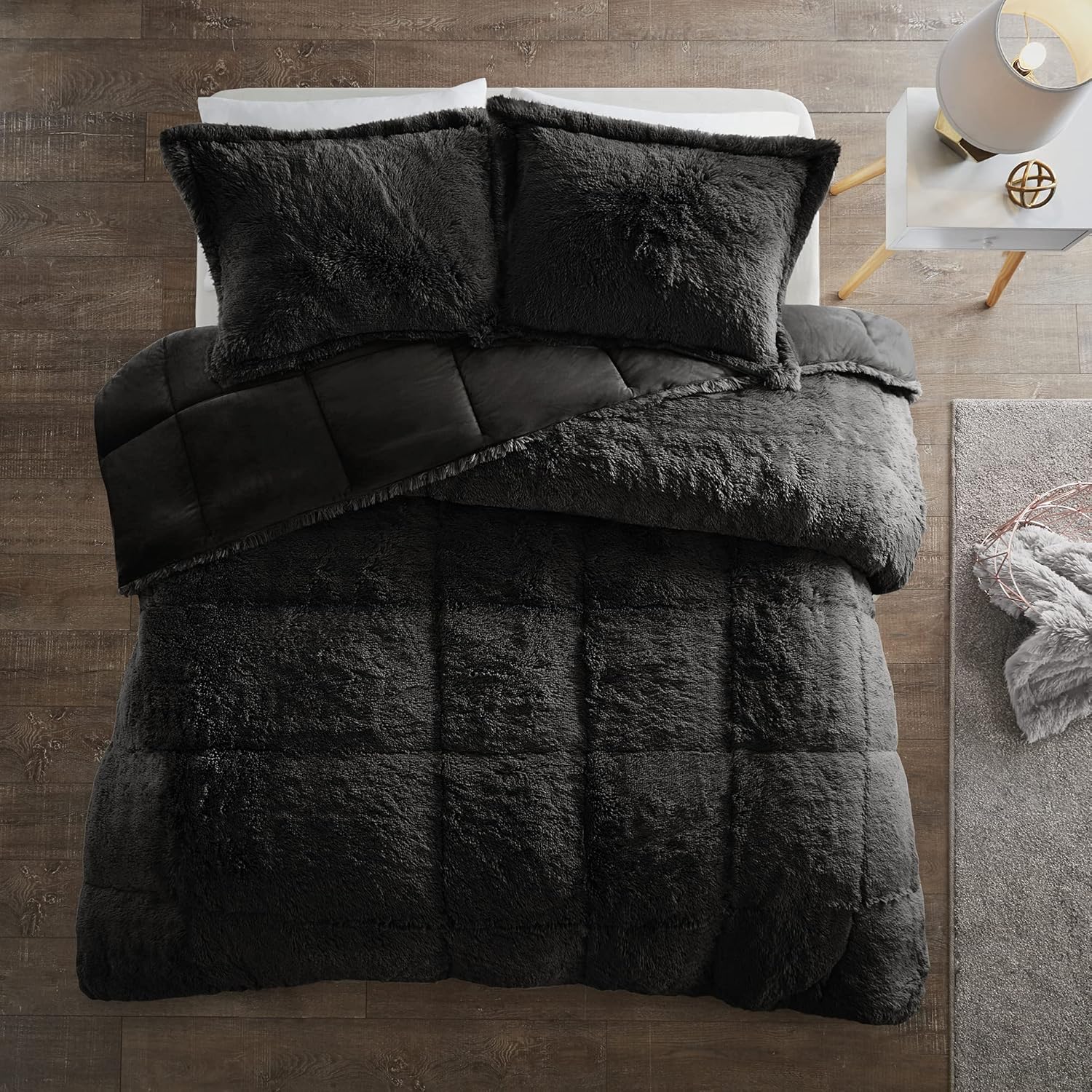 Intelligent Design Soft Shaggy Faux Fur Cozy Comforter Set, Modern All Season Down Alternative Bedding with Matching Sham, Black, Full/Queen : Home & Kitchen