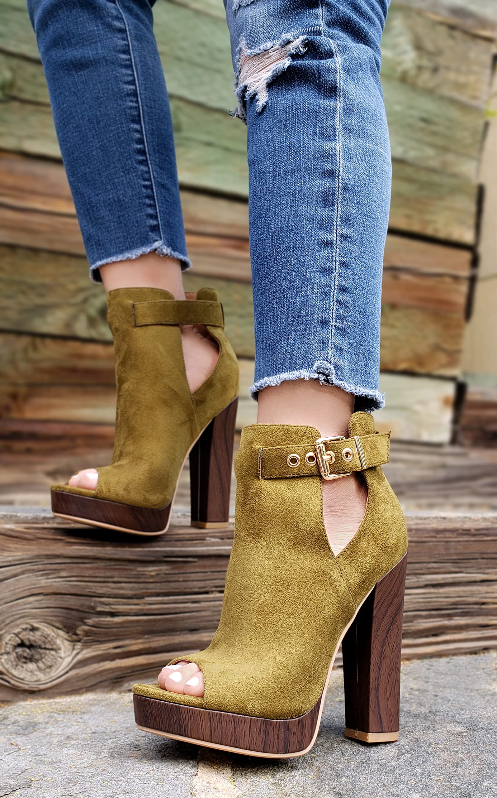 Amazon.com: SHOE REPUBLIC LA