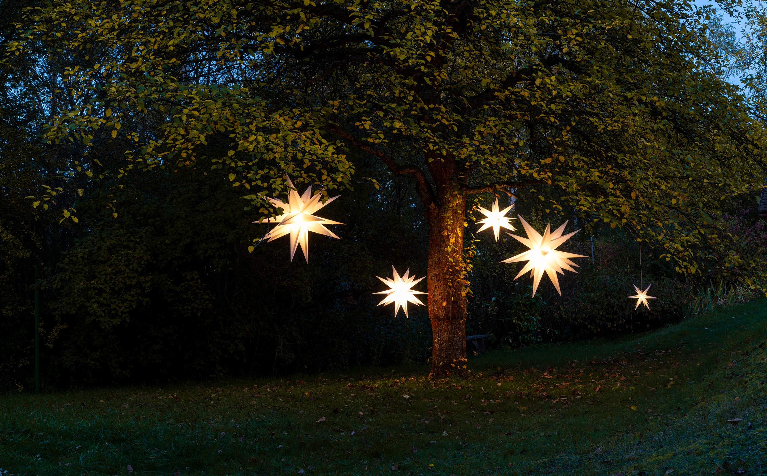 Novaliv Weihnachtsstern beleuchtet Faltstern 55cm Dekostern Weiss hochwertiger Kunststoffstern für Glühbirne mit Timer Funktion 3D Stern 18 Zackig Leuchtstern Weihnachtslicht Winterbeleuchtung