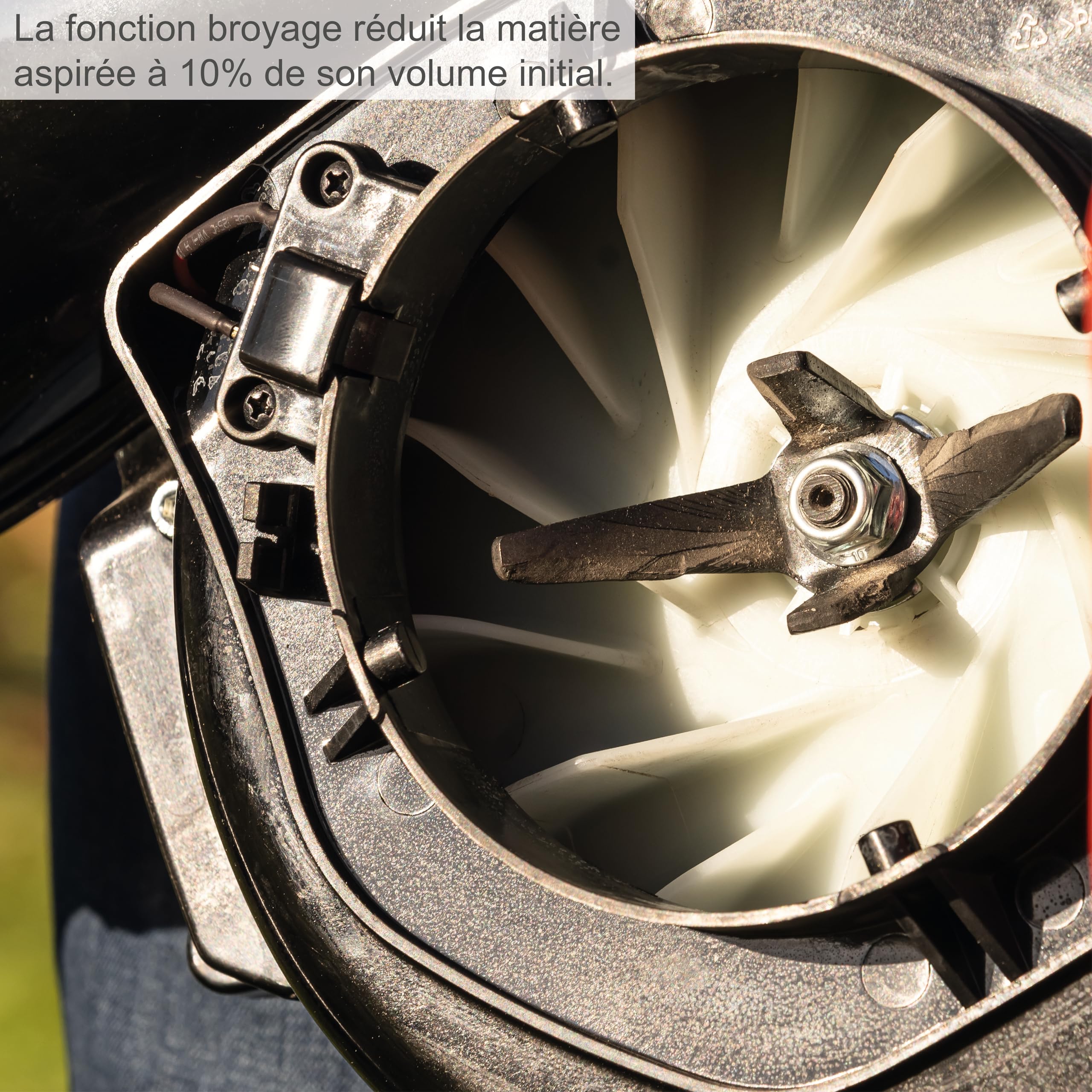 Scheppach Aspirateur Souffleur de Feuilles Thermique LBH2600P 25,4cm3 678 m³/h 268 km/h Sac 50L 4en1