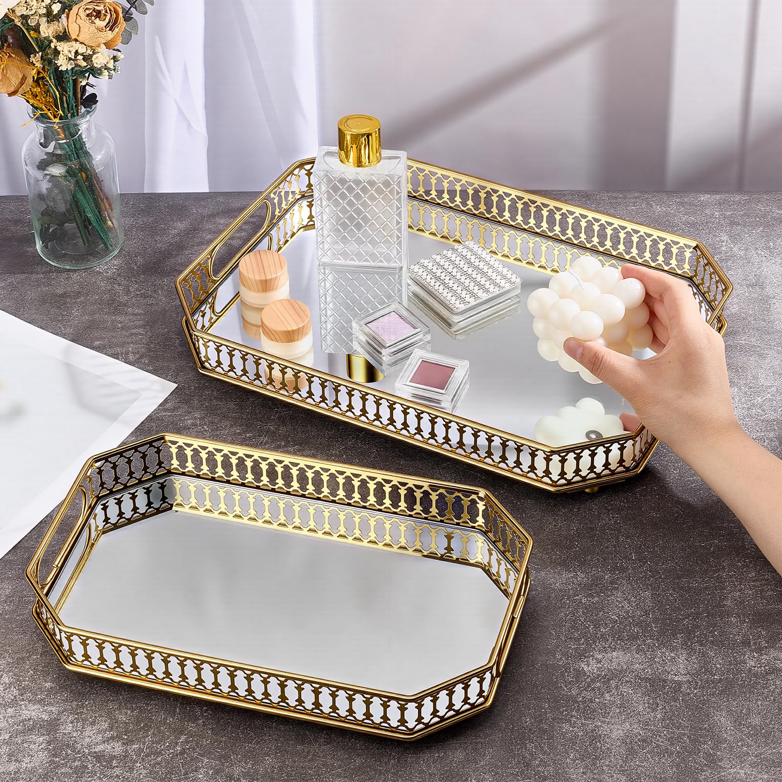 2 bandejas de perfume doradas, bandeja decorativa de espejo de 2 tamaños con asas, organizador decorativo de perfume y maquillaje con asas para tocador, baño o exhibición de joyas