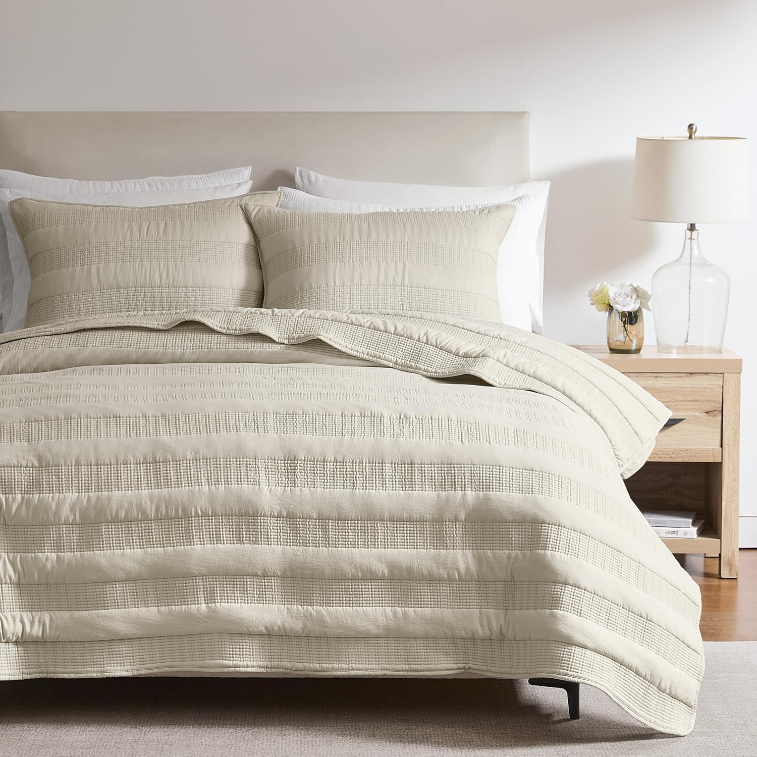 Beige Striped Twin Size Quilt Set, Lightweight Pick Stitch Bedspread with 1 Sham, Netural Soft Cloud Chambray Farmhouse Country Coverlet Rustic Thin Comforter Spring Summer, 2-Piece Bedding Set Beige Twin
