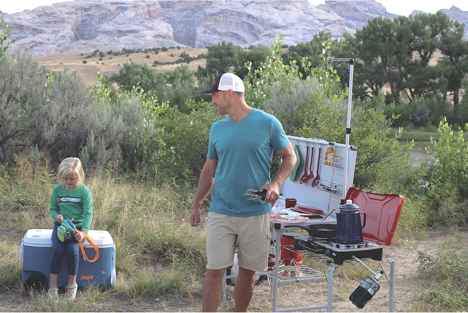 Coleman Rolling Cooler | 62 Quart Xtreme 5 Day Cooler with Wheels | Wheeled Hard Cooler Keeps Ice Up to 5 Days, Blue : Sports & Outdoors