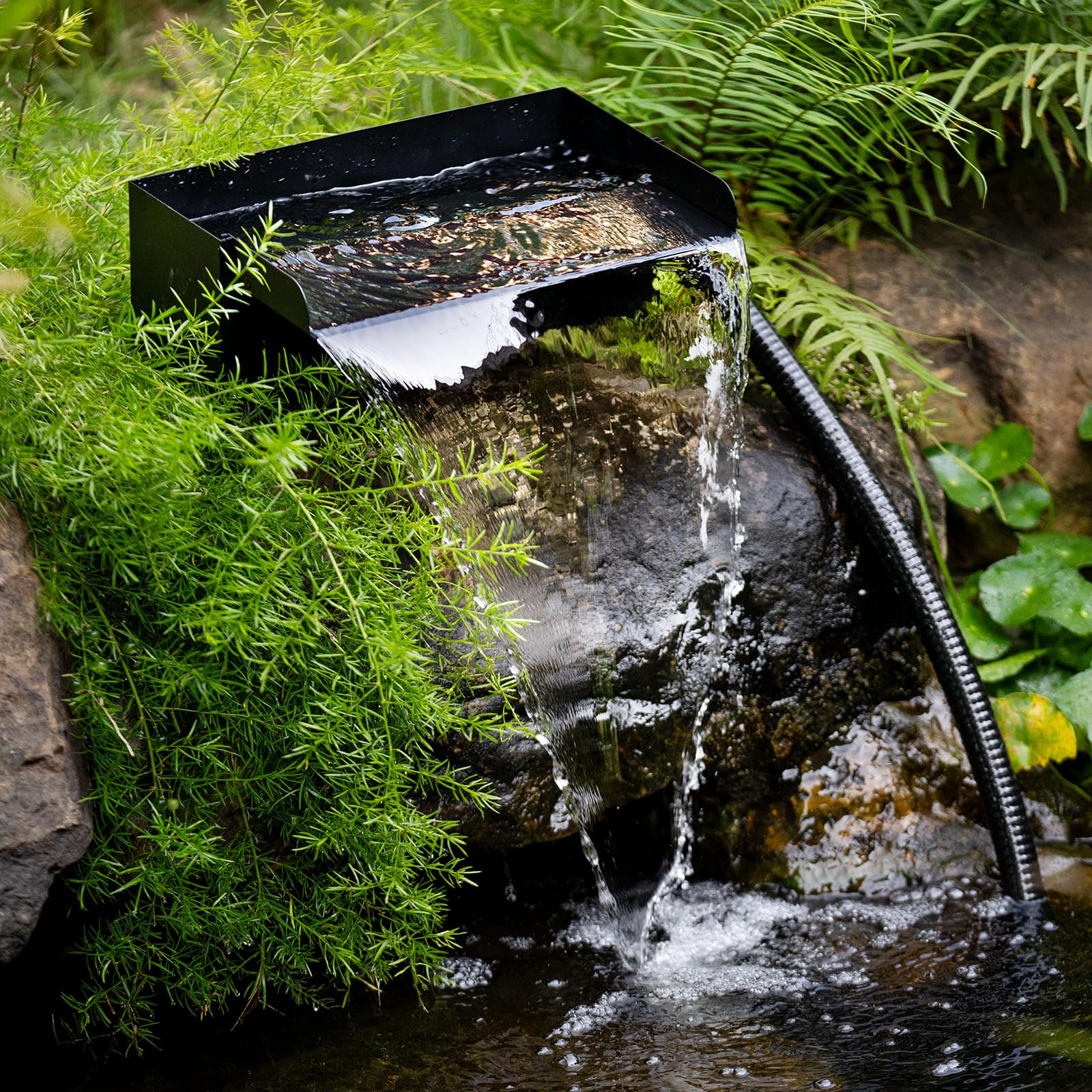 Biling Teich Wasserfall für Gartenteich, 20cm Edelstahl Teichwasserfall Set 40W 2500 L/H Teichpumpe mit Wasserfall Deko Garten Teich Wasserspiel Patio Terrasse Wasserwand Koiteich Außenteich