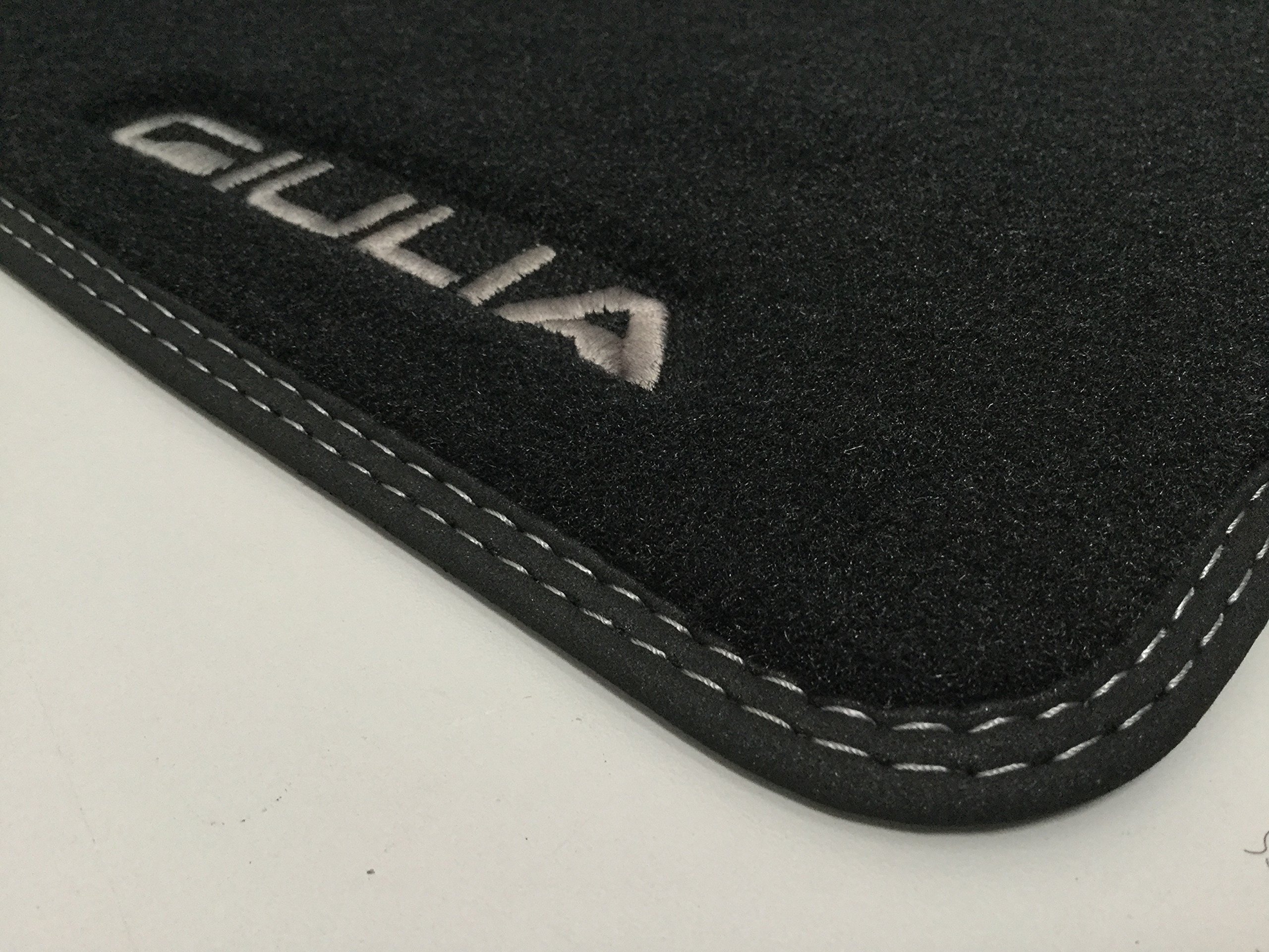 FCA 50903628 Tappeti Velour Moquette Set Originali Versione RWD 4x2 Tappetini Velluto con fregio 2 Pin