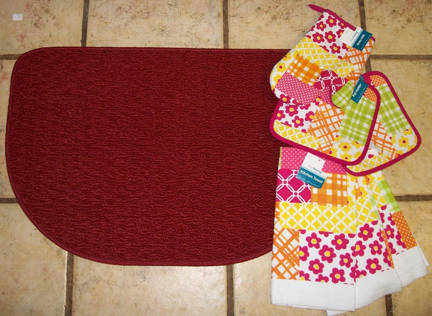 18 x 27 inch Slice Berber Rug with matching set of Dish