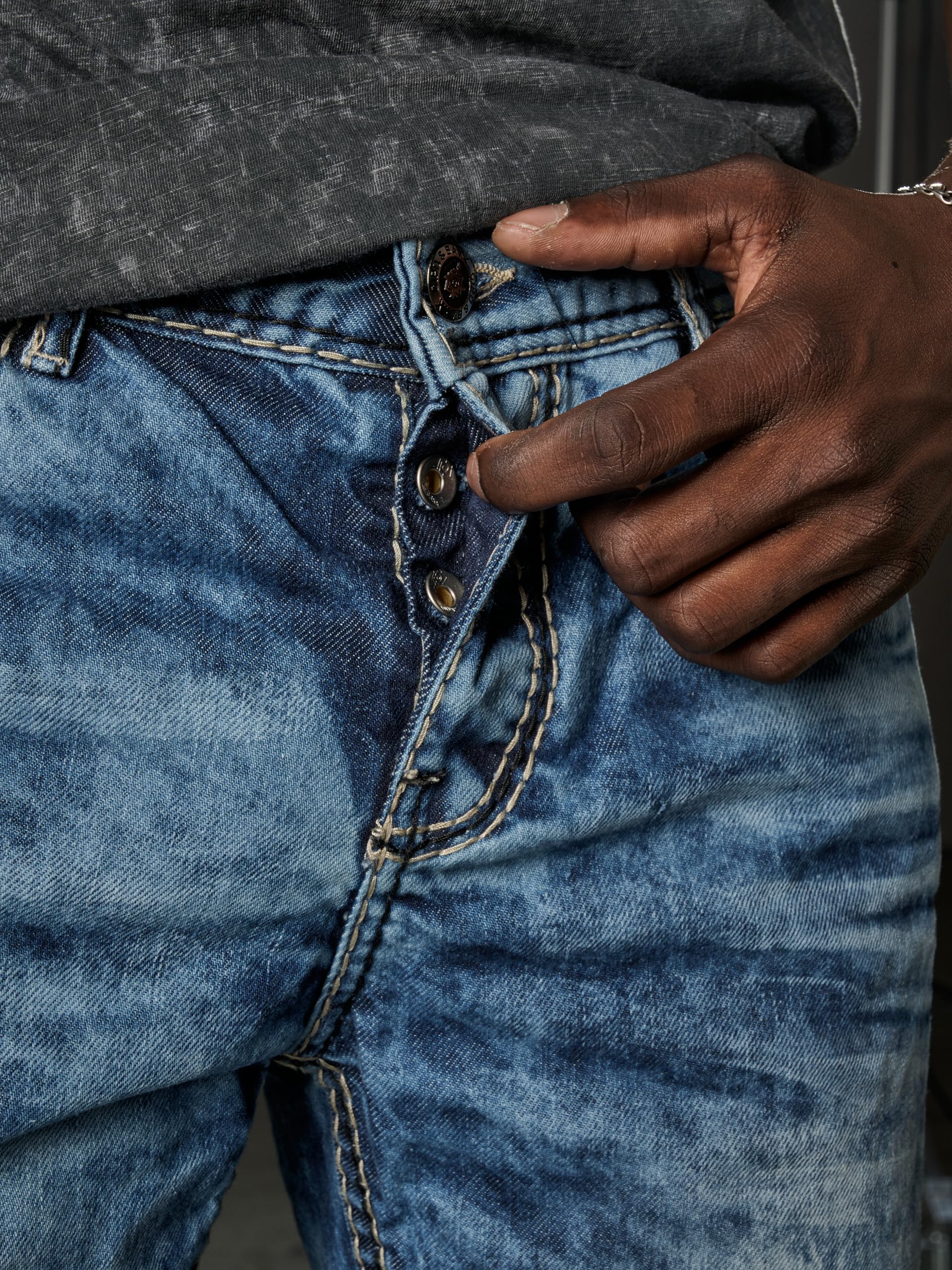 Cipo & Baxx Herren Jeans | Modelle mit Ziernähten | Alltag & Trend Design | Alltagstauglich | für individuelle Outfits