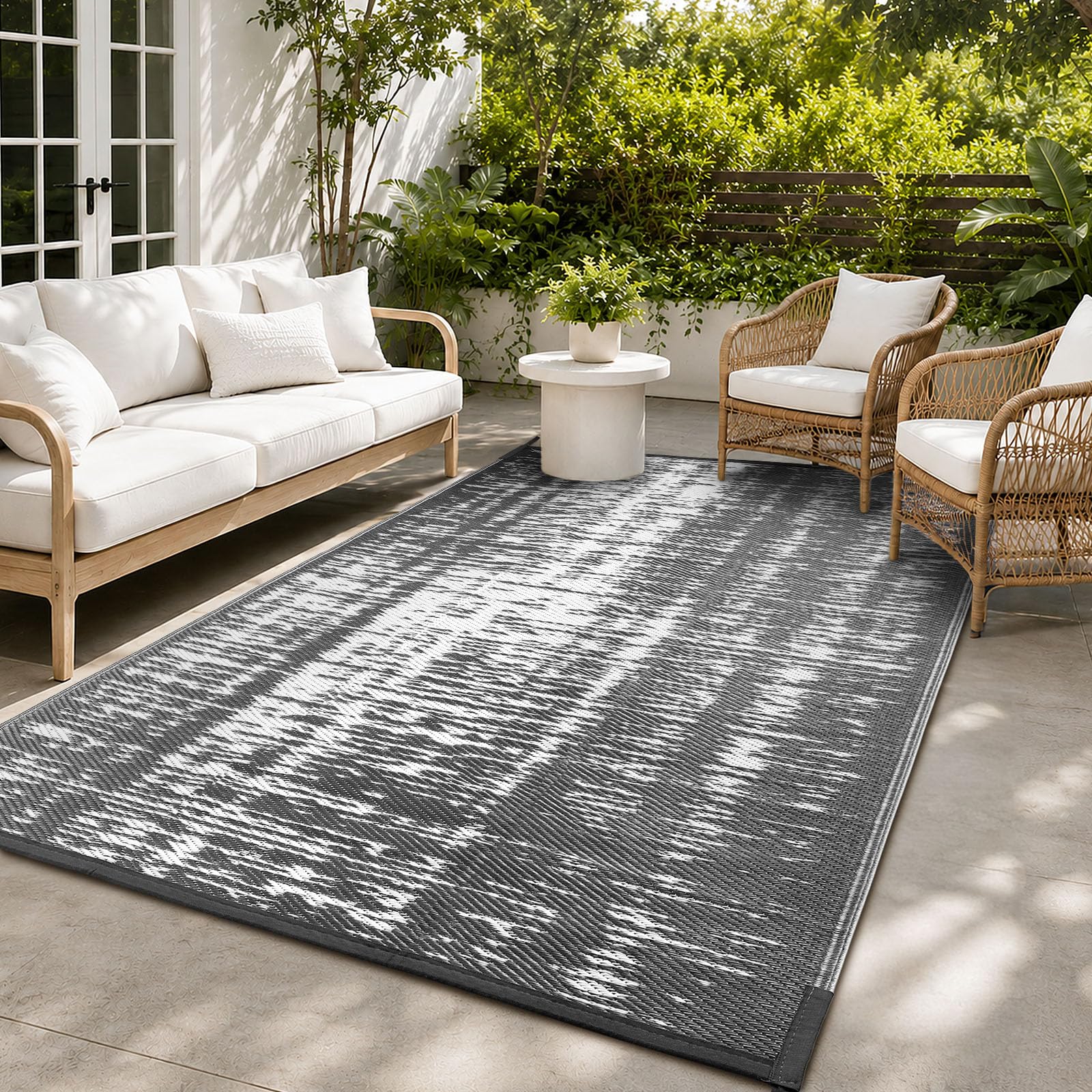 Treeboy Outdoor Teppich Wetterfest 180x270cm Reversible Matte aus Kunststoff Stroh UV-beständig Campingmatte Recycling für Patio Balkon Strand BBQ Picknick Deck,Grau & Weiß