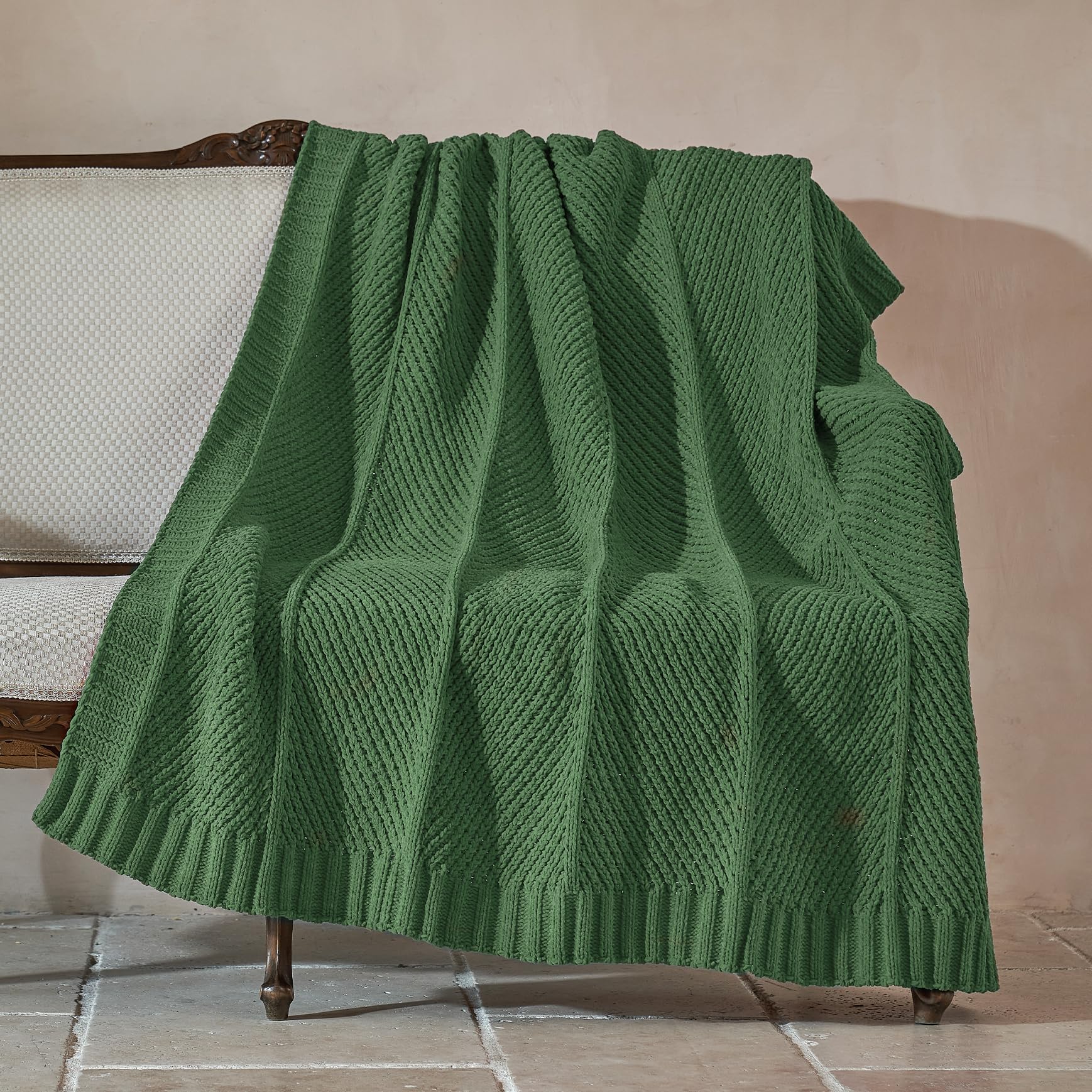 Amélie Home Cable Knit Throw Blanket for Couch, Chenille Knitted Chunky Knit Blanket with Chevron Texture Non-Shedding, Decorative Farmhouse Soft Blanket for Home Sofa Chair Bed, Green, 50x 60