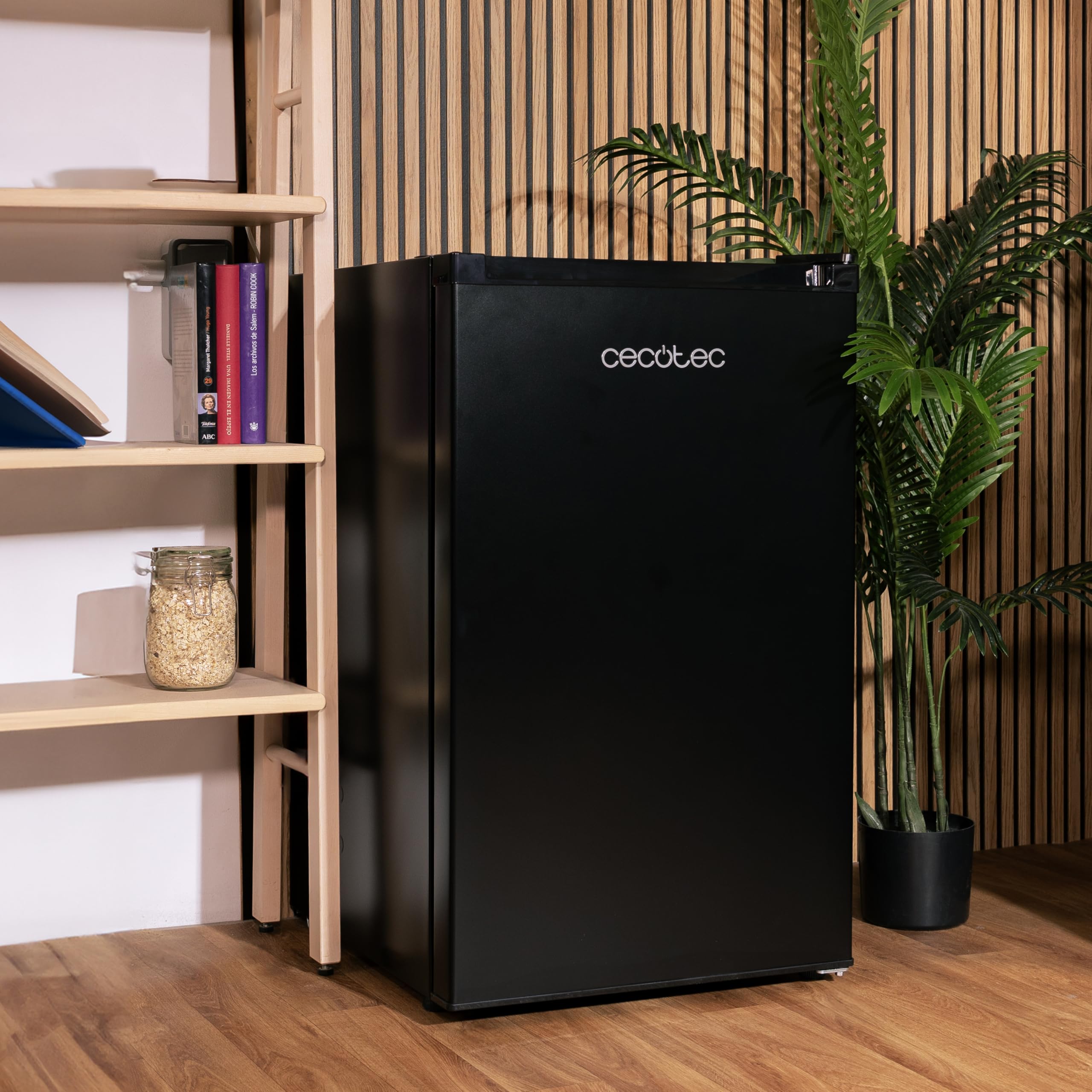 Cecotec Mini Frigorifero Bolero CoolMarket TT 114L Black. Capacità 114 L, Classe Energetica E, Porta Reversibile, Conservazione Ottimale, Luce LED, Controllo Meccanico, Humidity Box, Funzione Defrost