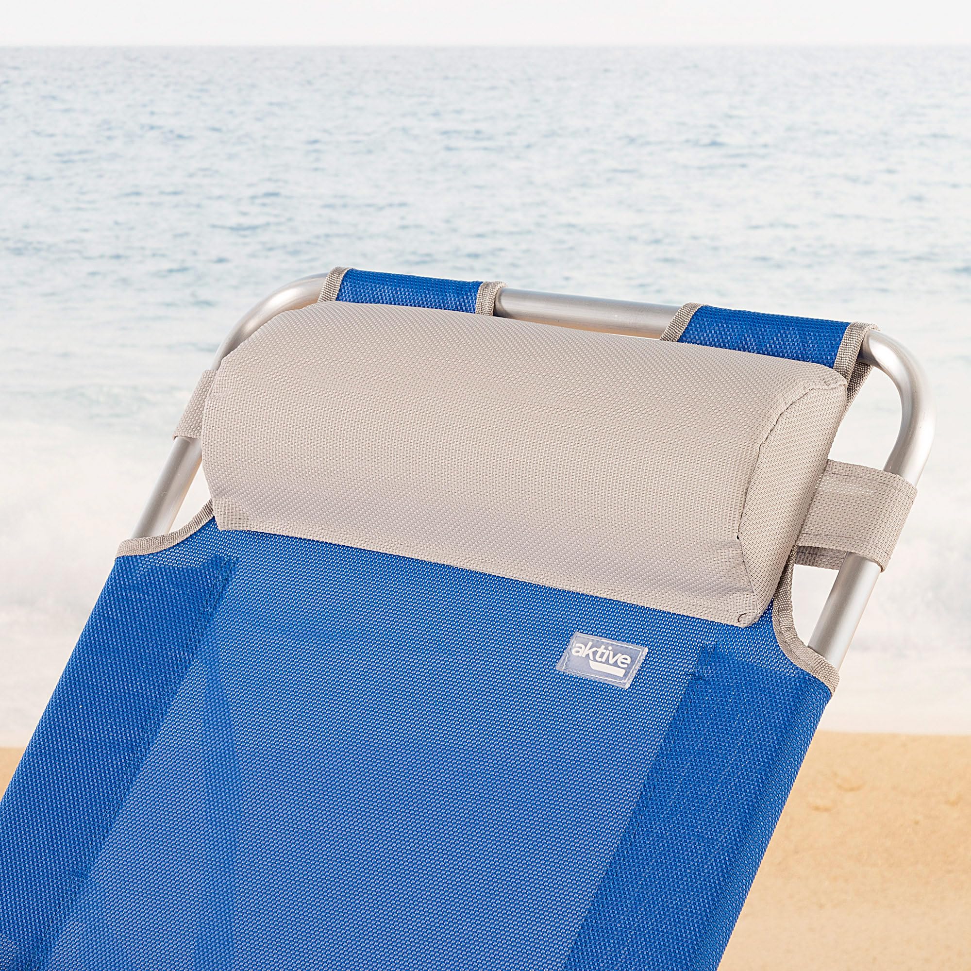 AKTIVE 62300 - Tumbona plegable y reclinable Azul con cojín, 3 posiciones, de aluminio y textileno, Medidas: 47x95x80 cm, Peso máx. soportado 110Kg, Tumbonas plegables para playa, terraza y camping