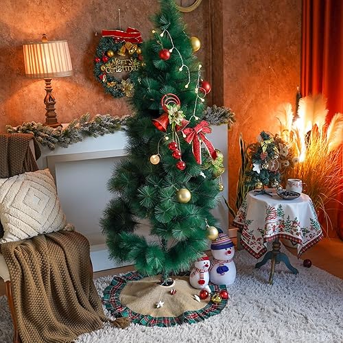 Miniatura 4 de ARTABLE Falda de árbol de Navidad, diseño de copos de nieve a cuadros rojos, con pompones, para Navidad, hogar, cocina, decoración de vacaciones