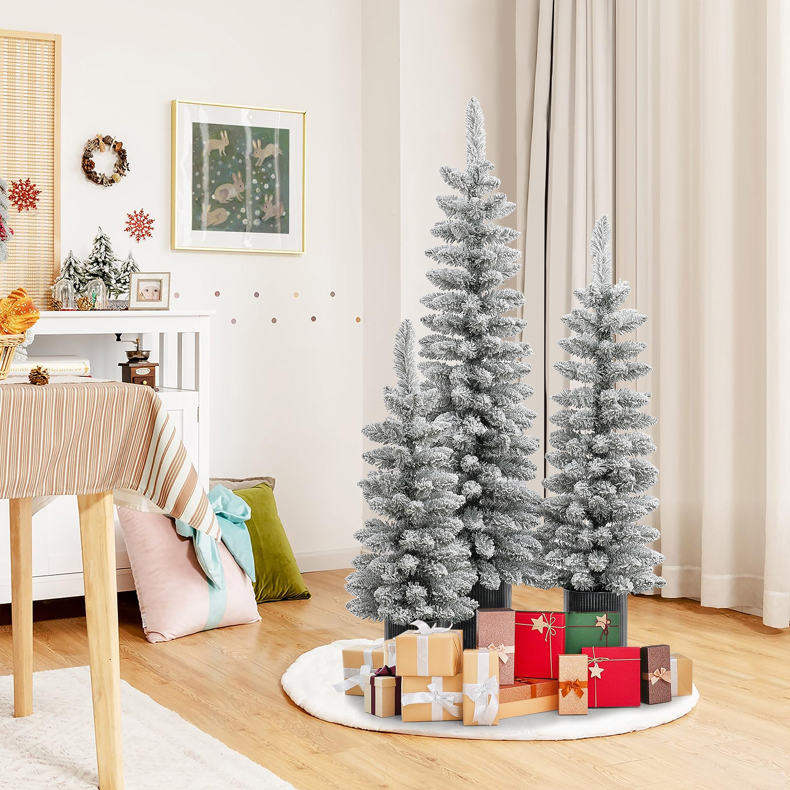 LuxenHome 3er Set Weihnachtsbäume, unbeleuchtete schneebeflockte Weihnachtsbäume mit Metalltöpfen, 3 Stück künstlicher Weihnachtsbaum Holiday Dector Indoor Xmas Decor, Kleiner Bleistift Weihnachtsbaum