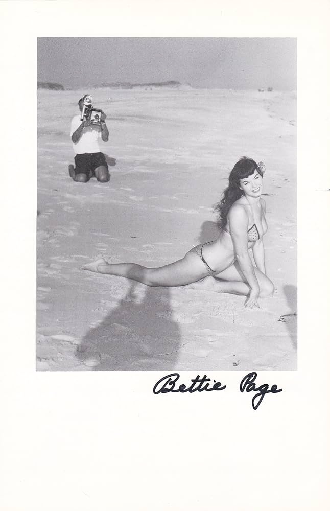 Bettie Page：The Life of a Pin-Up Legend Bettie Page: The Life of a Pin-Up Legend: Swanson, James L., Essex